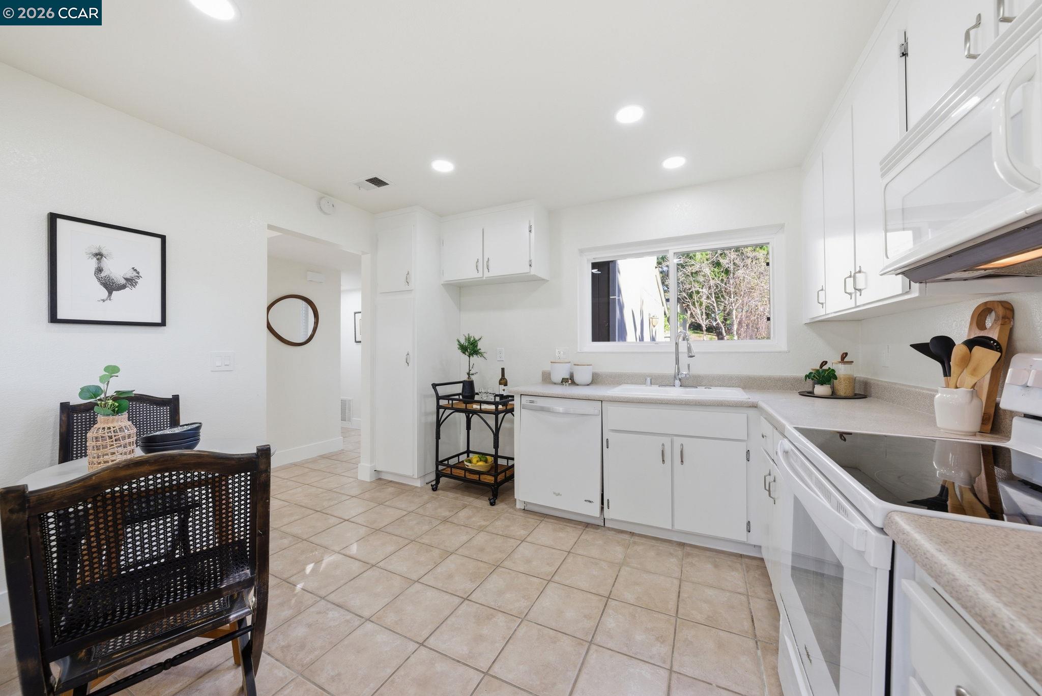 Photo #18: 41127022 Listing: Photo #18