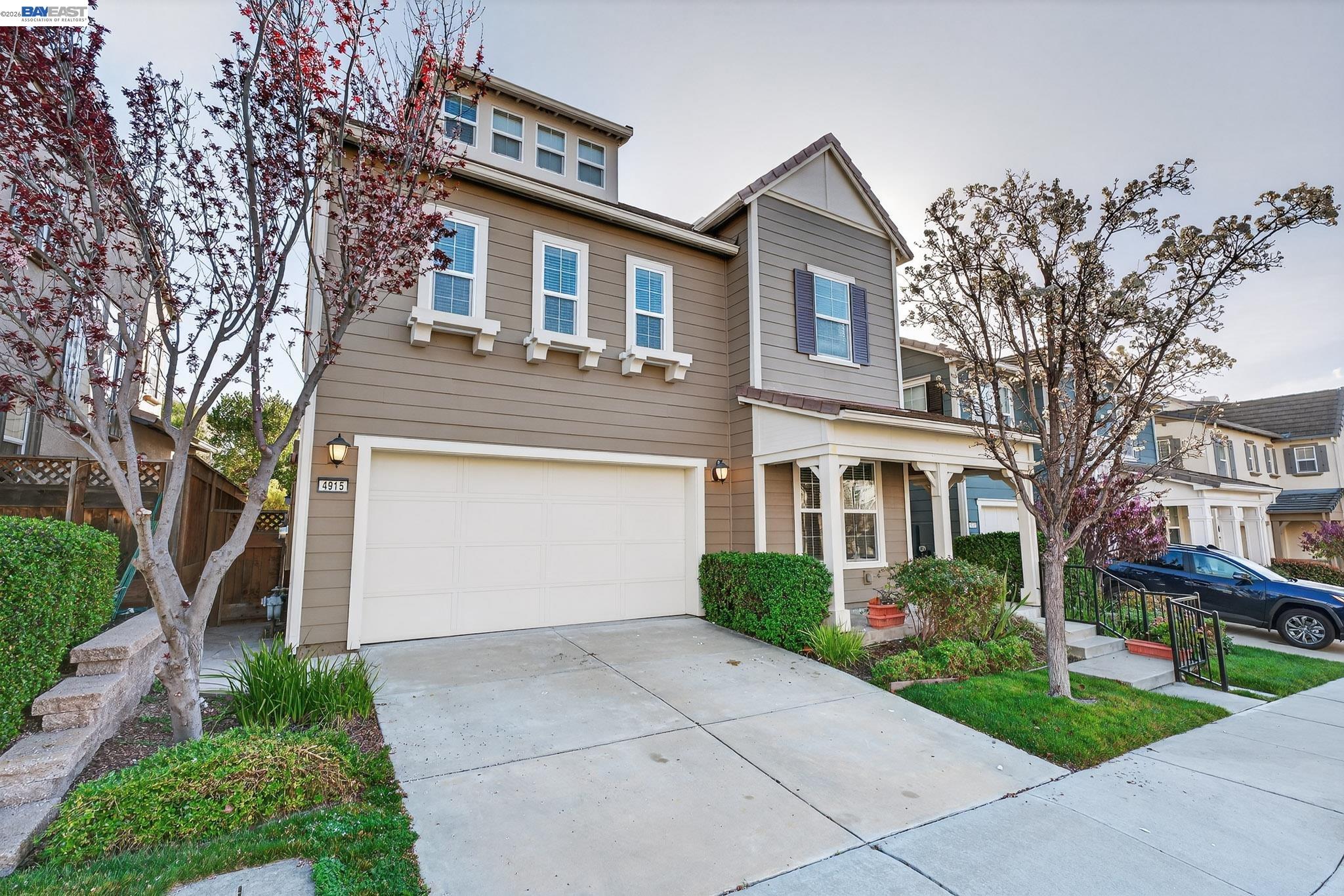 Detail Gallery Image 2 of 42 For 4915 Shelton St, Dublin,  CA 94568 - 5 Beds | 3/1 Baths