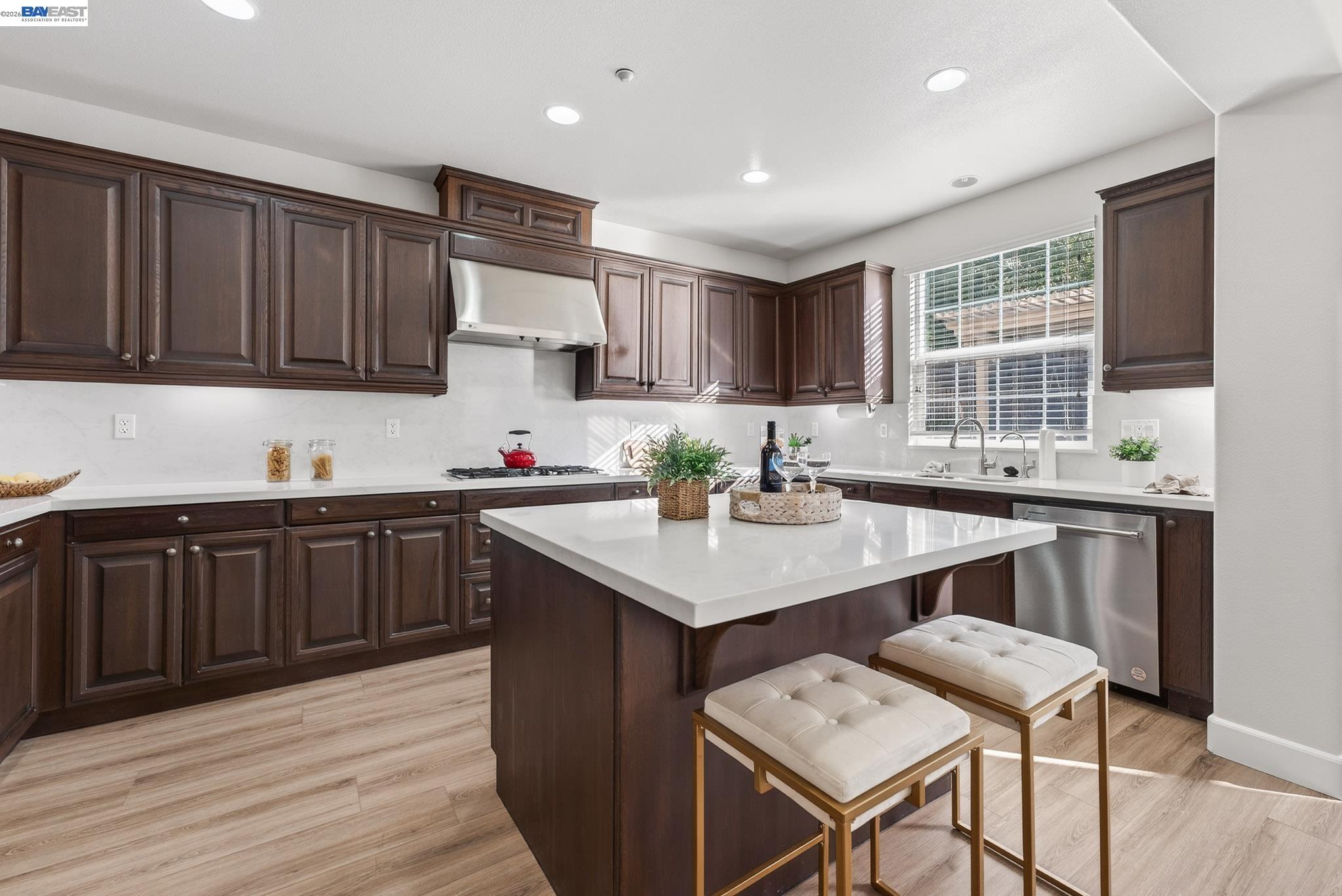 Detail Gallery Image 12 of 42 For 4915 Shelton St, Dublin,  CA 94568 - 5 Beds | 3/1 Baths