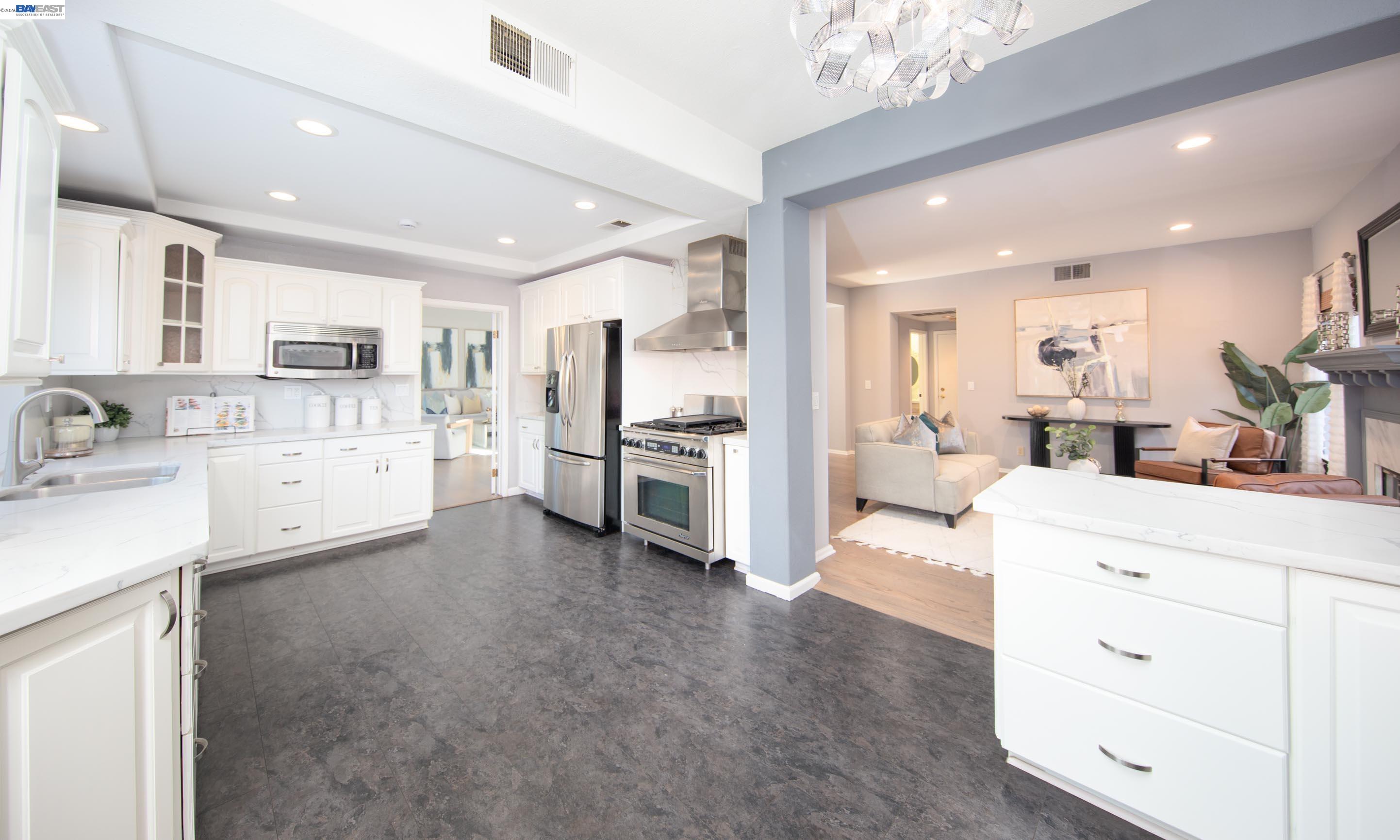 Detail Gallery Image 16 of 52 For 35172 King Ct., Fremont,  CA 94536 - 5 Beds | 3 Baths