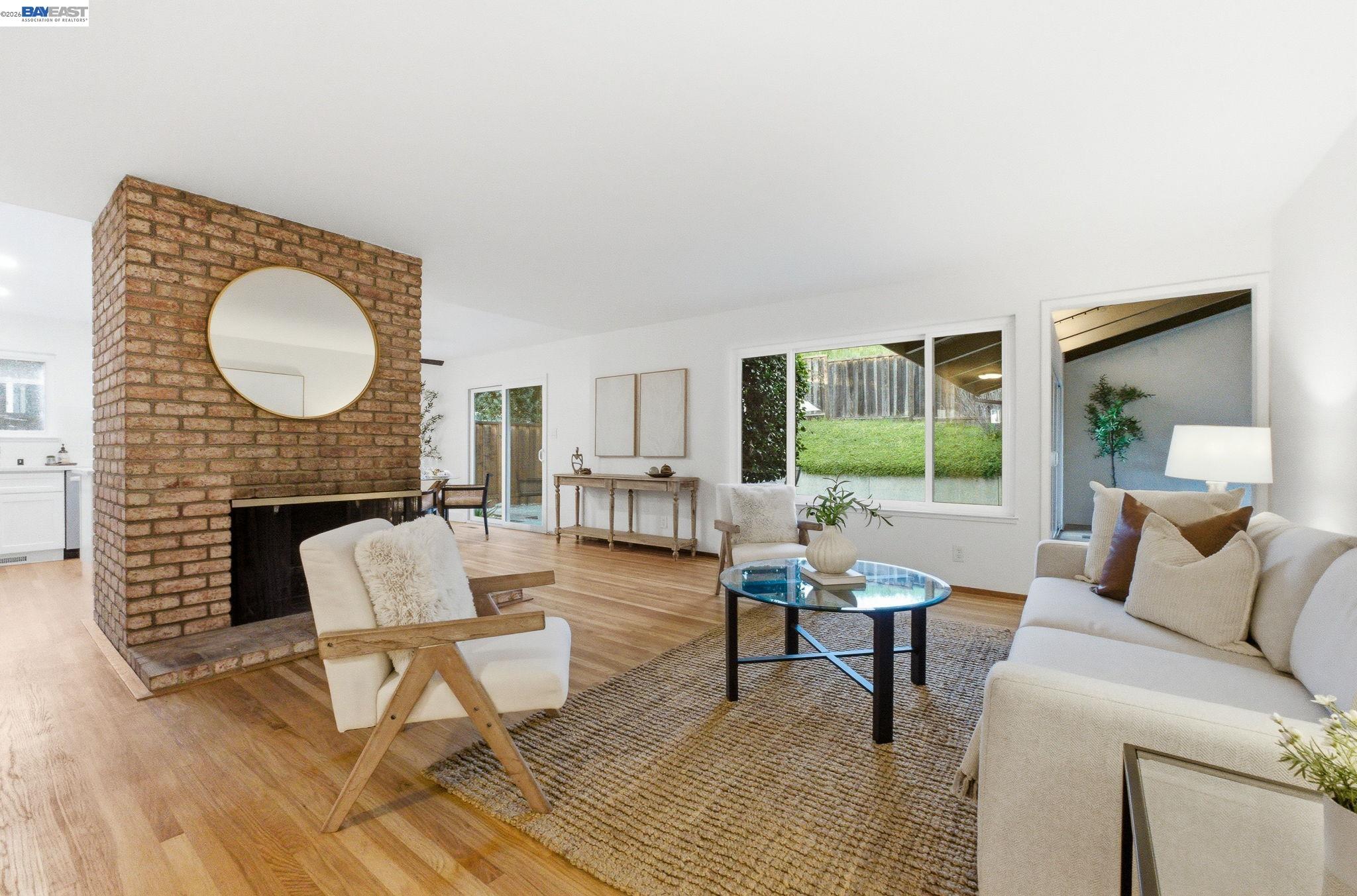 Detail Gallery Image 2 of 29 For 4534 Newhaven Way, Castro Valley,  CA 94546 - 3 Beds | 2 Baths