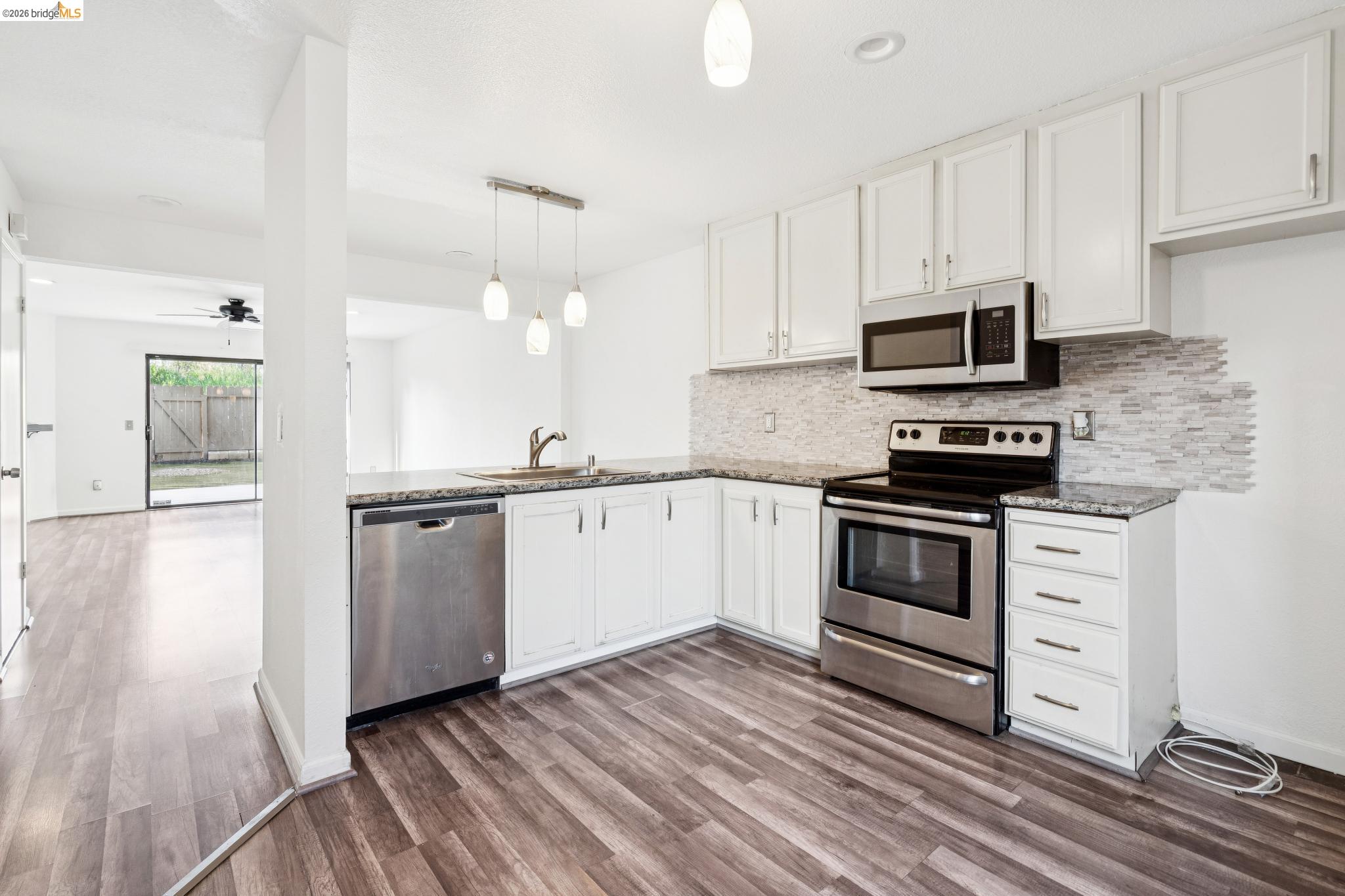 Detail Gallery Image 13 of 28 For 2238 Piccardo Cir, Stockton,  CA 95207 - 2 Beds | 2 Baths