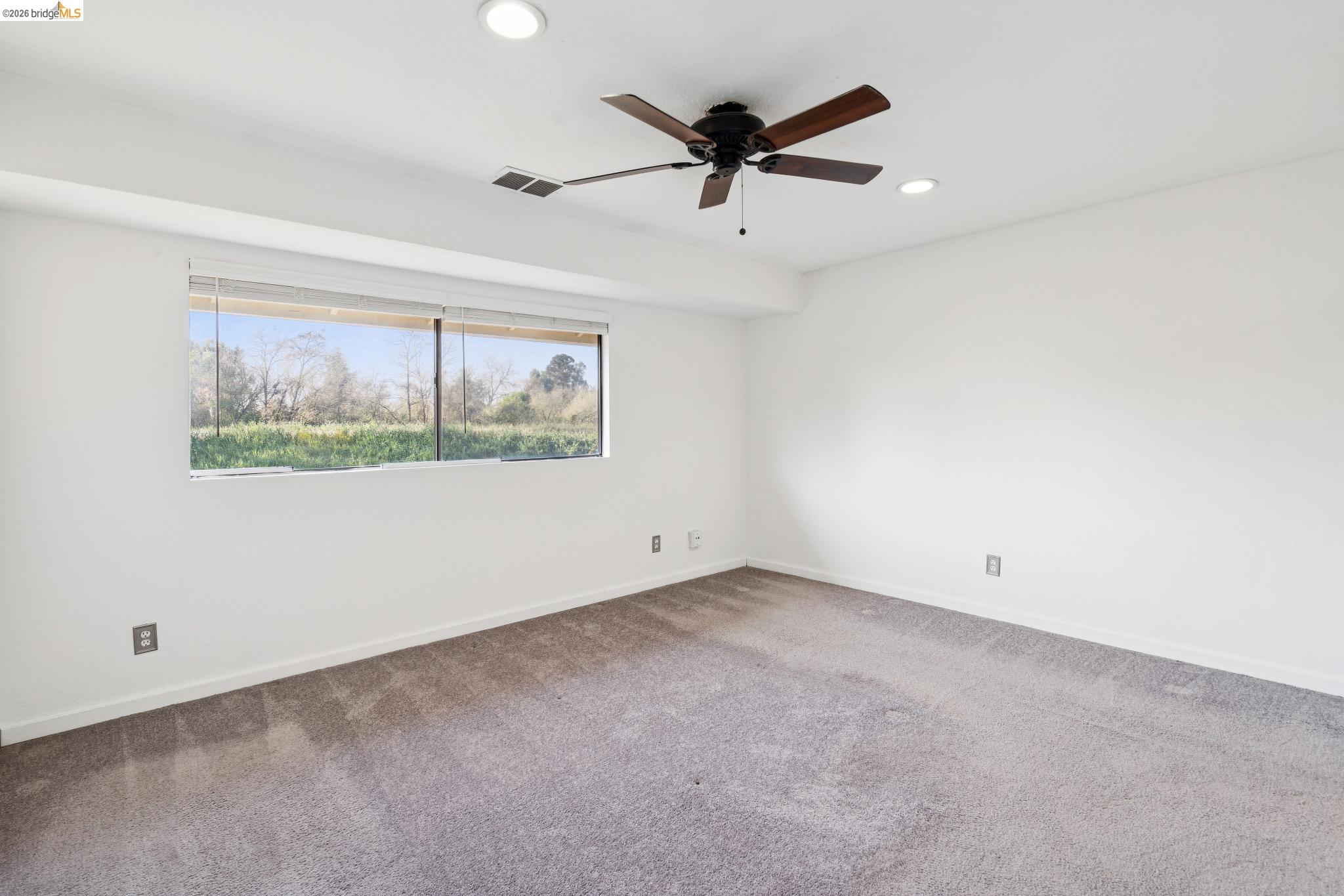 Detail Gallery Image 16 of 28 For 2238 Piccardo Cir, Stockton,  CA 95207 - 2 Beds | 2 Baths