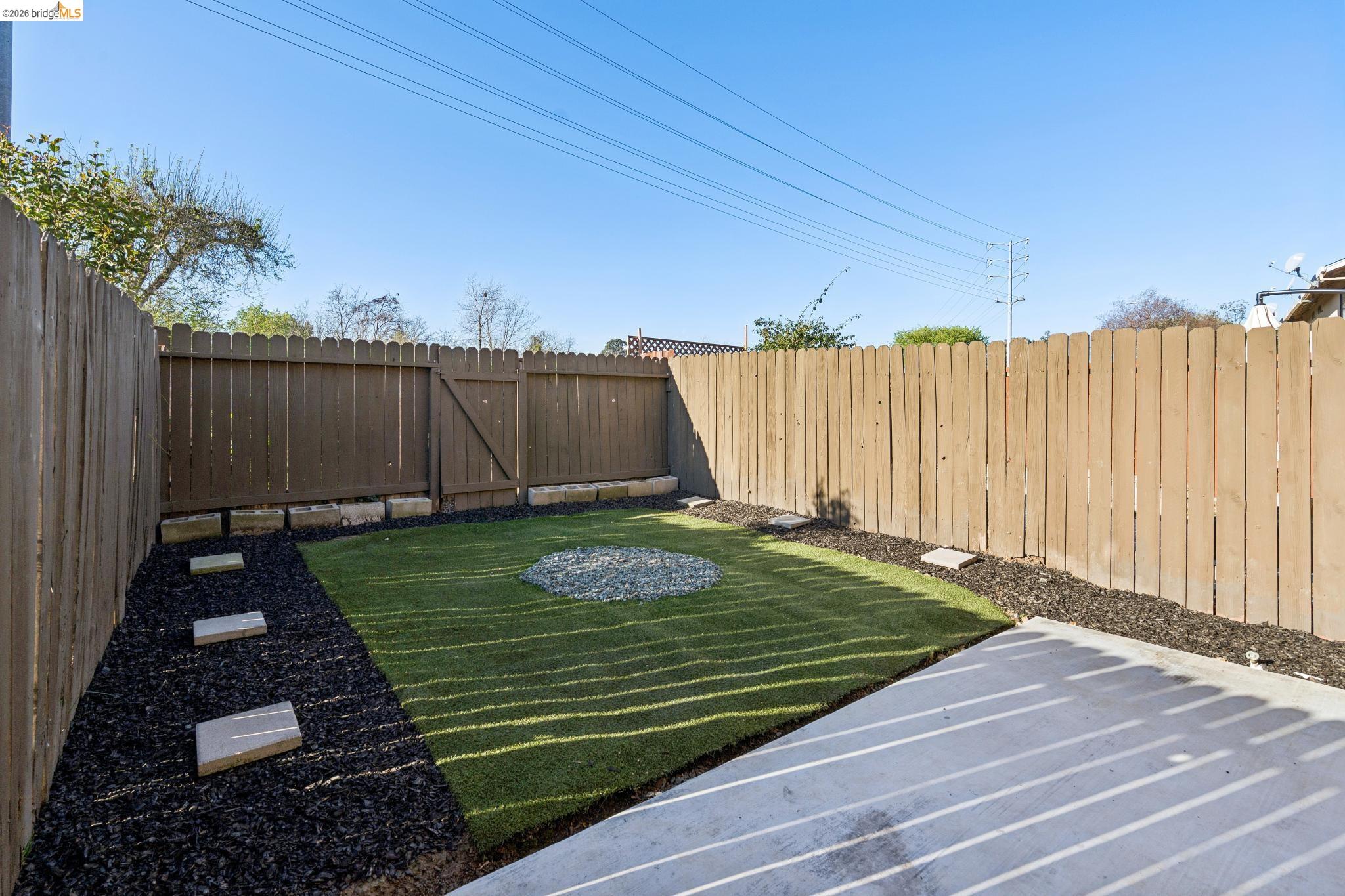 Detail Gallery Image 26 of 28 For 2238 Piccardo Cir, Stockton,  CA 95207 - 2 Beds | 2 Baths