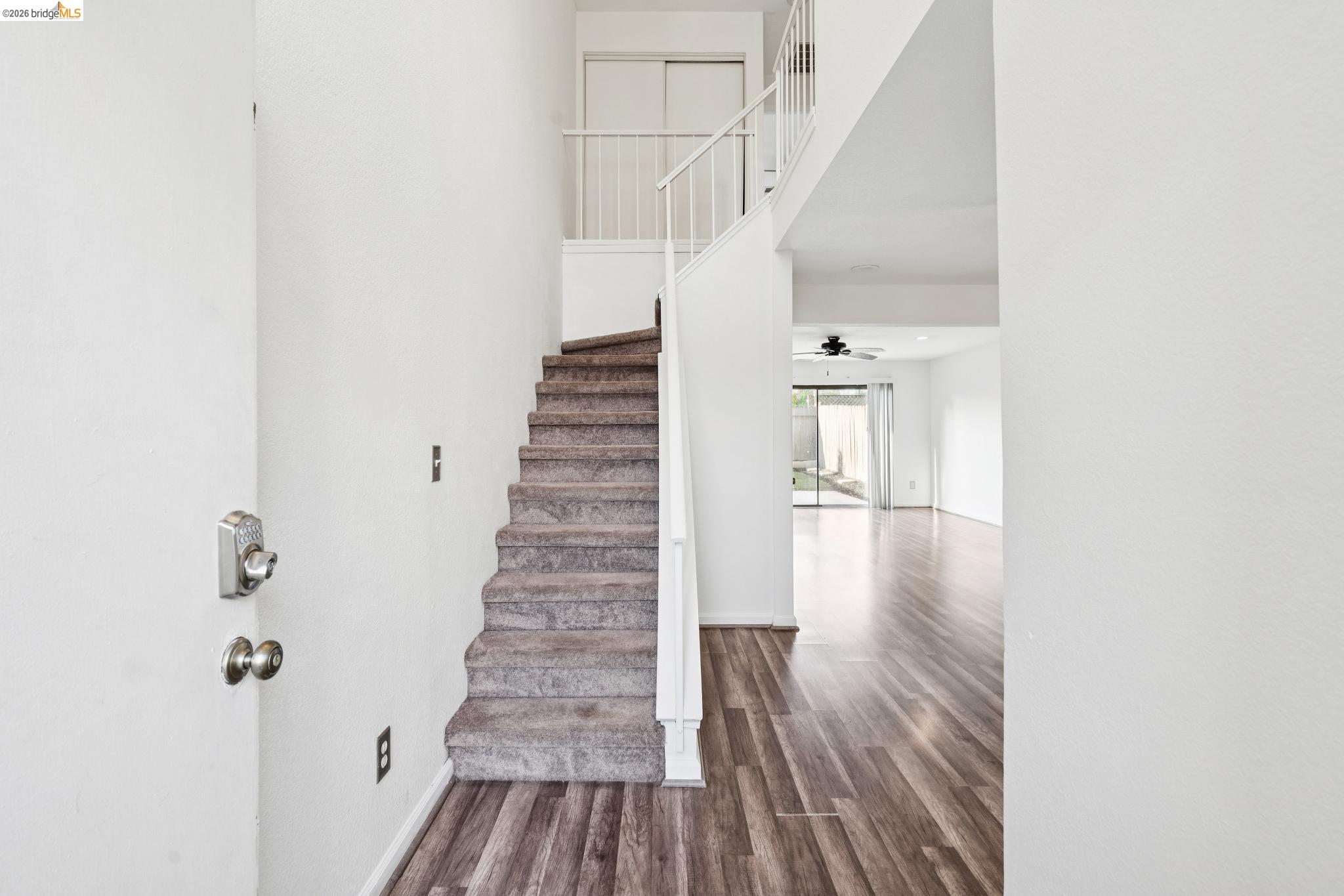 Detail Gallery Image 5 of 28 For 2238 Piccardo Cir, Stockton,  CA 95207 - 2 Beds | 2 Baths