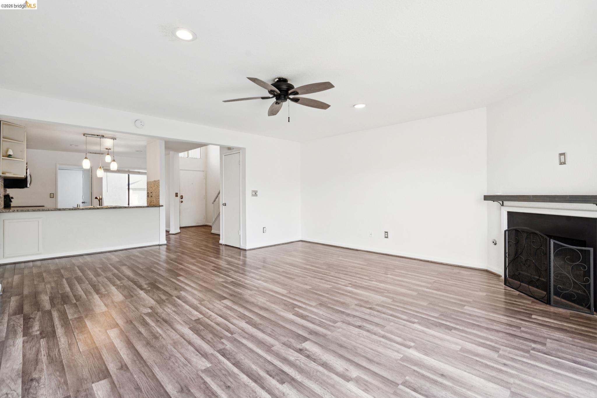 Detail Gallery Image 10 of 28 For 2238 Piccardo Cir, Stockton,  CA 95207 - 2 Beds | 2 Baths