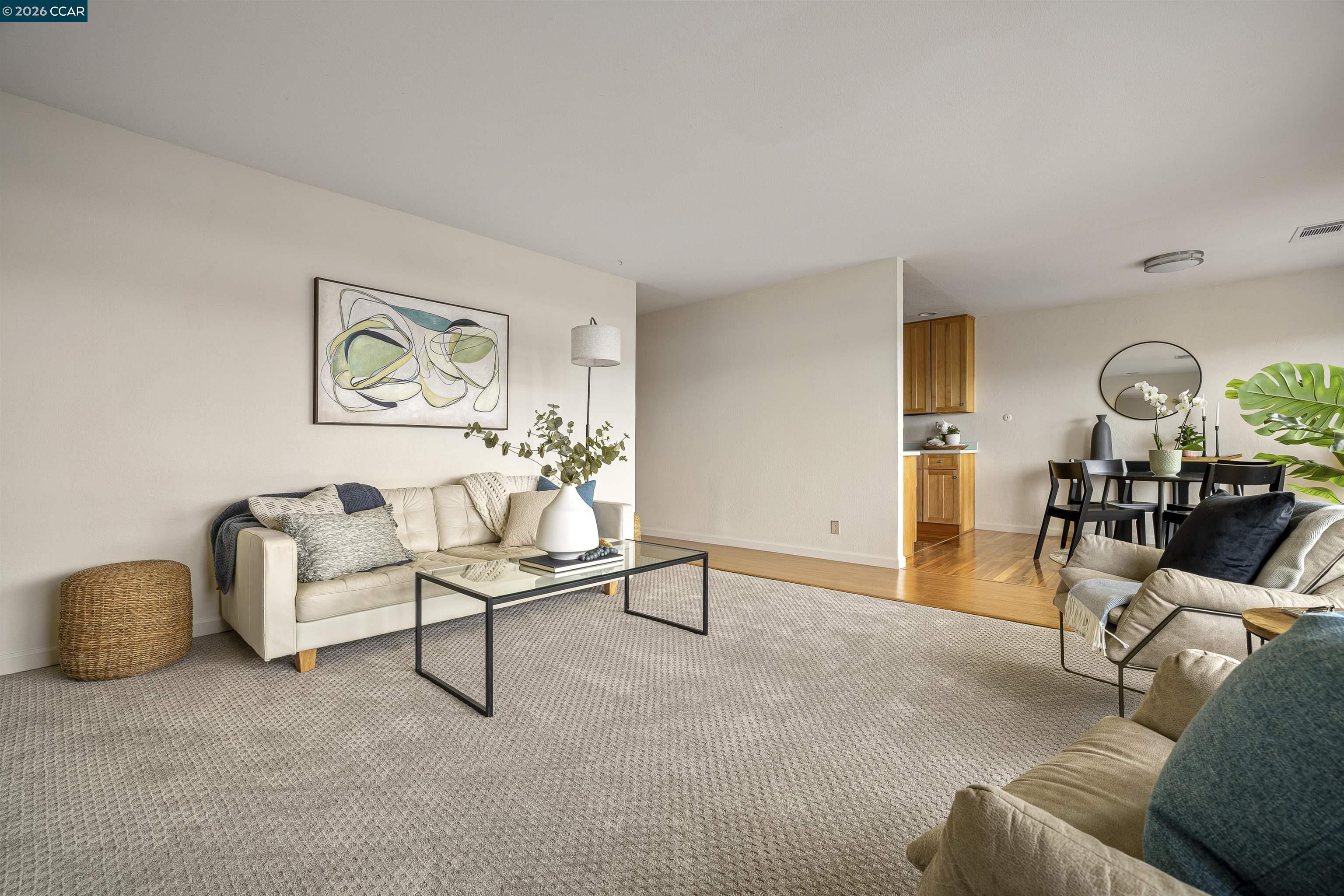 Detail Gallery Image 12 of 59 For 1196 Grove Circle, Benicia,  CA 94510 - 2 Beds | 2 Baths