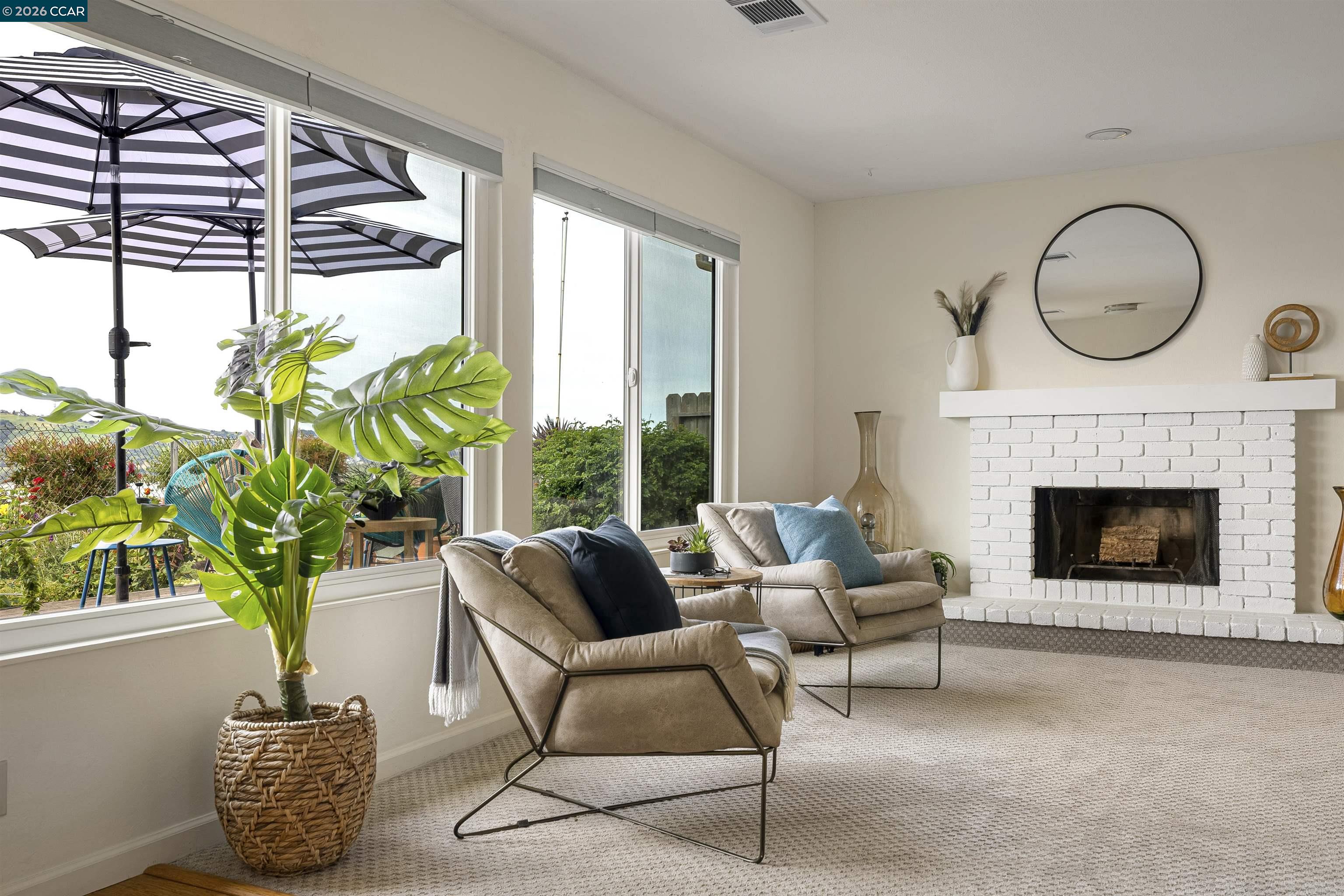 Detail Gallery Image 14 of 59 For 1196 Grove Circle, Benicia,  CA 94510 - 2 Beds | 2 Baths