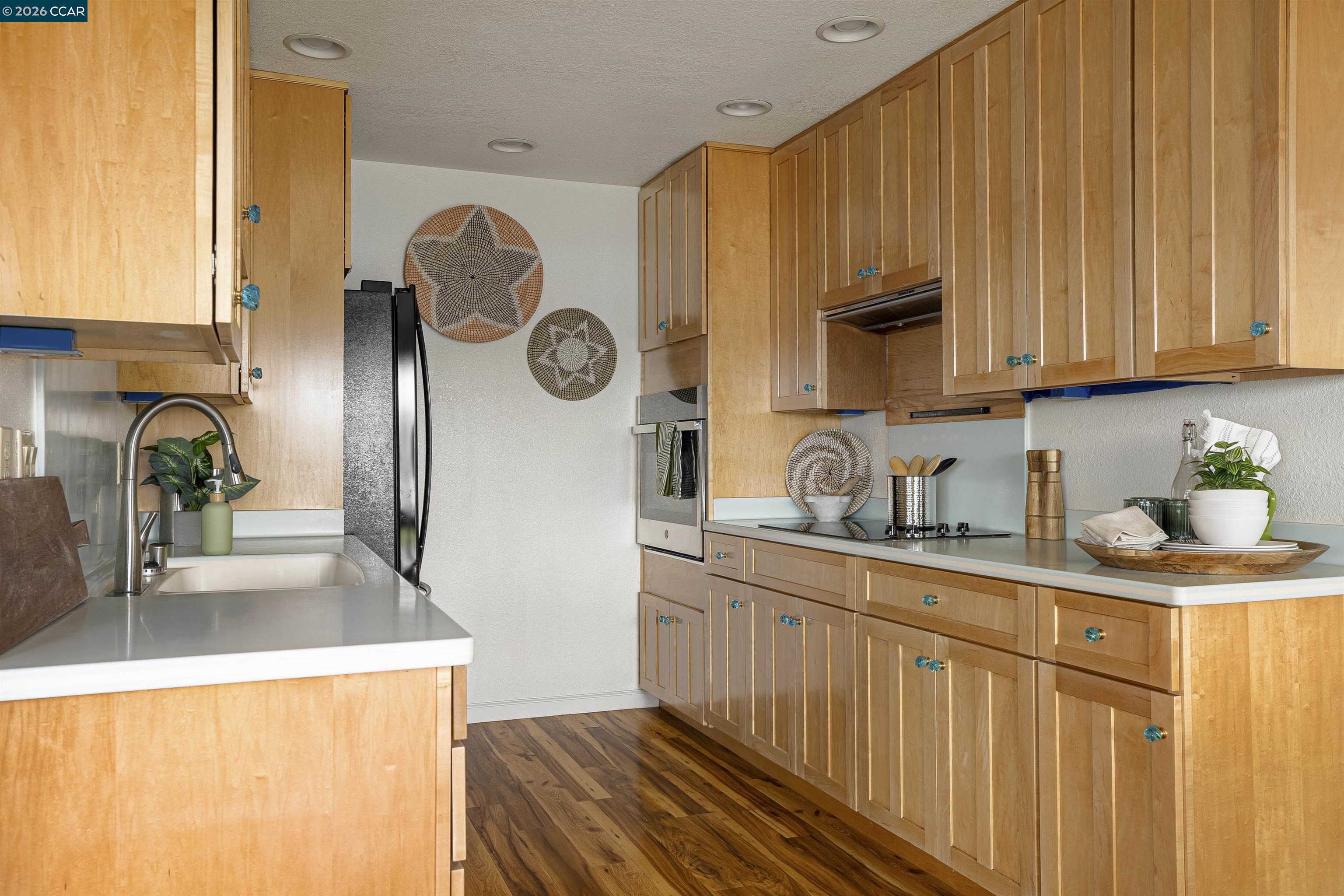 Detail Gallery Image 24 of 59 For 1196 Grove Circle, Benicia,  CA 94510 - 2 Beds | 2 Baths