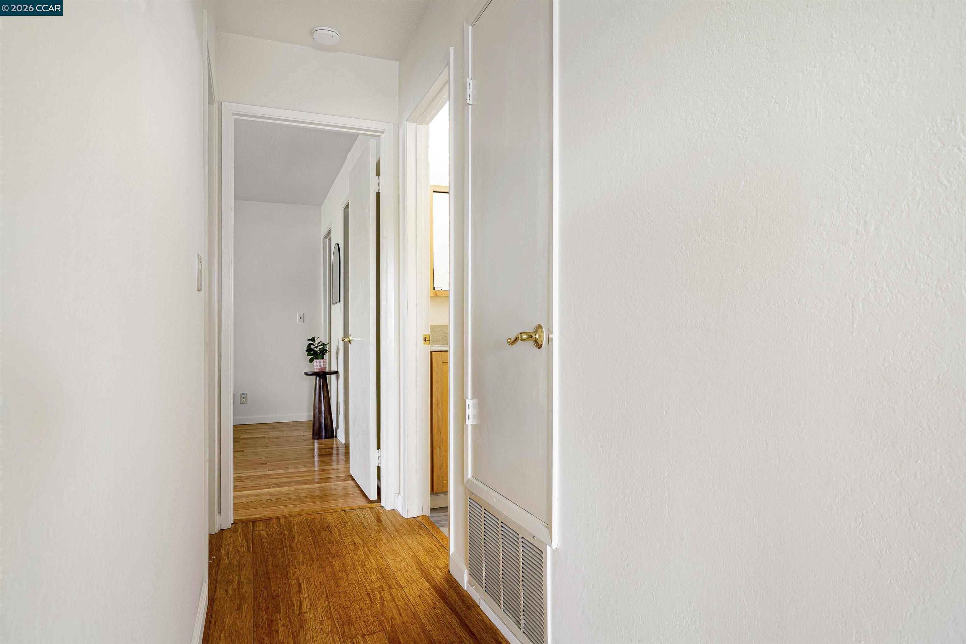 Detail Gallery Image 30 of 59 For 1196 Grove Circle, Benicia,  CA 94510 - 2 Beds | 2 Baths