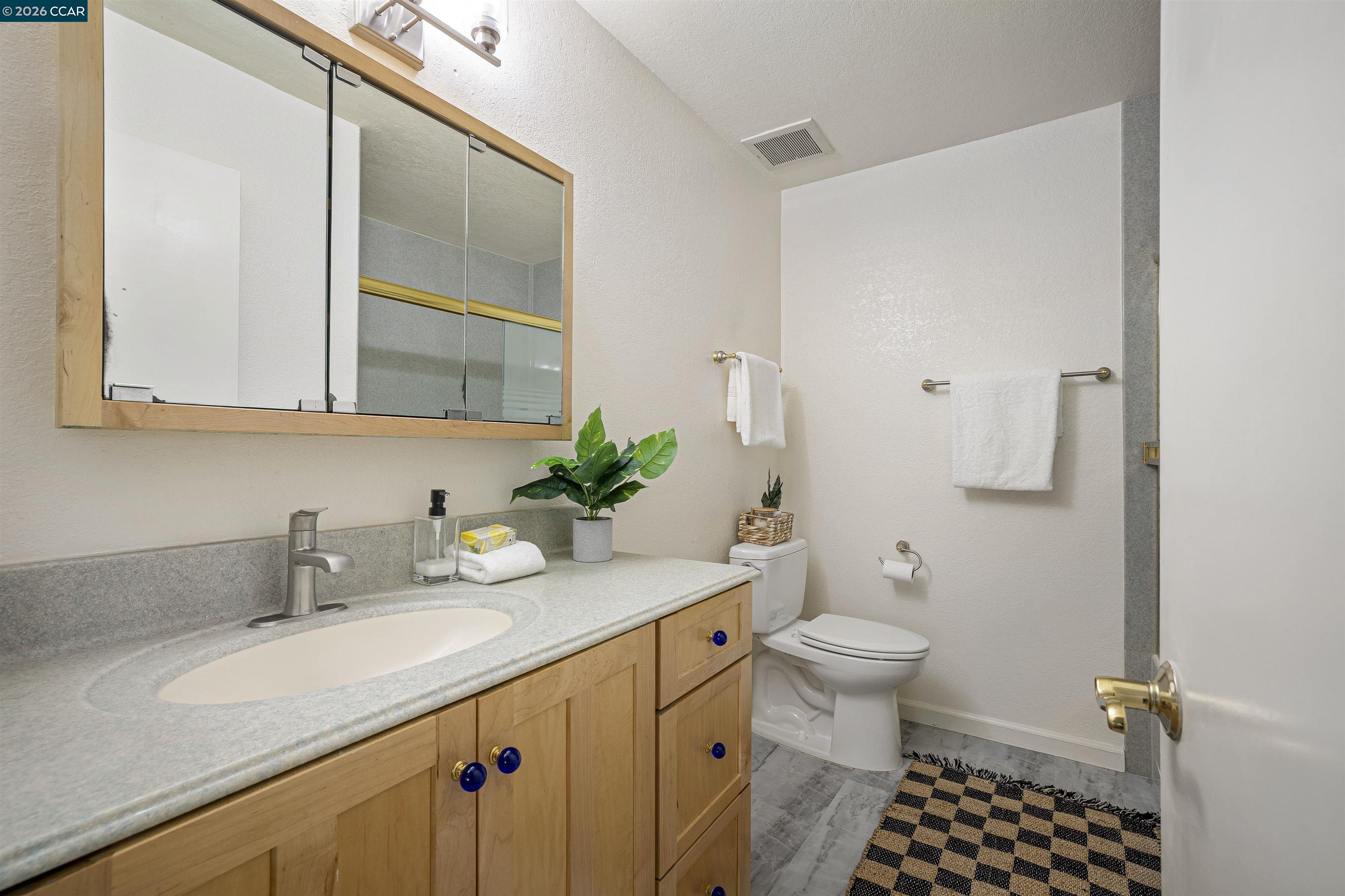 Detail Gallery Image 31 of 59 For 1196 Grove Circle, Benicia,  CA 94510 - 2 Beds | 2 Baths