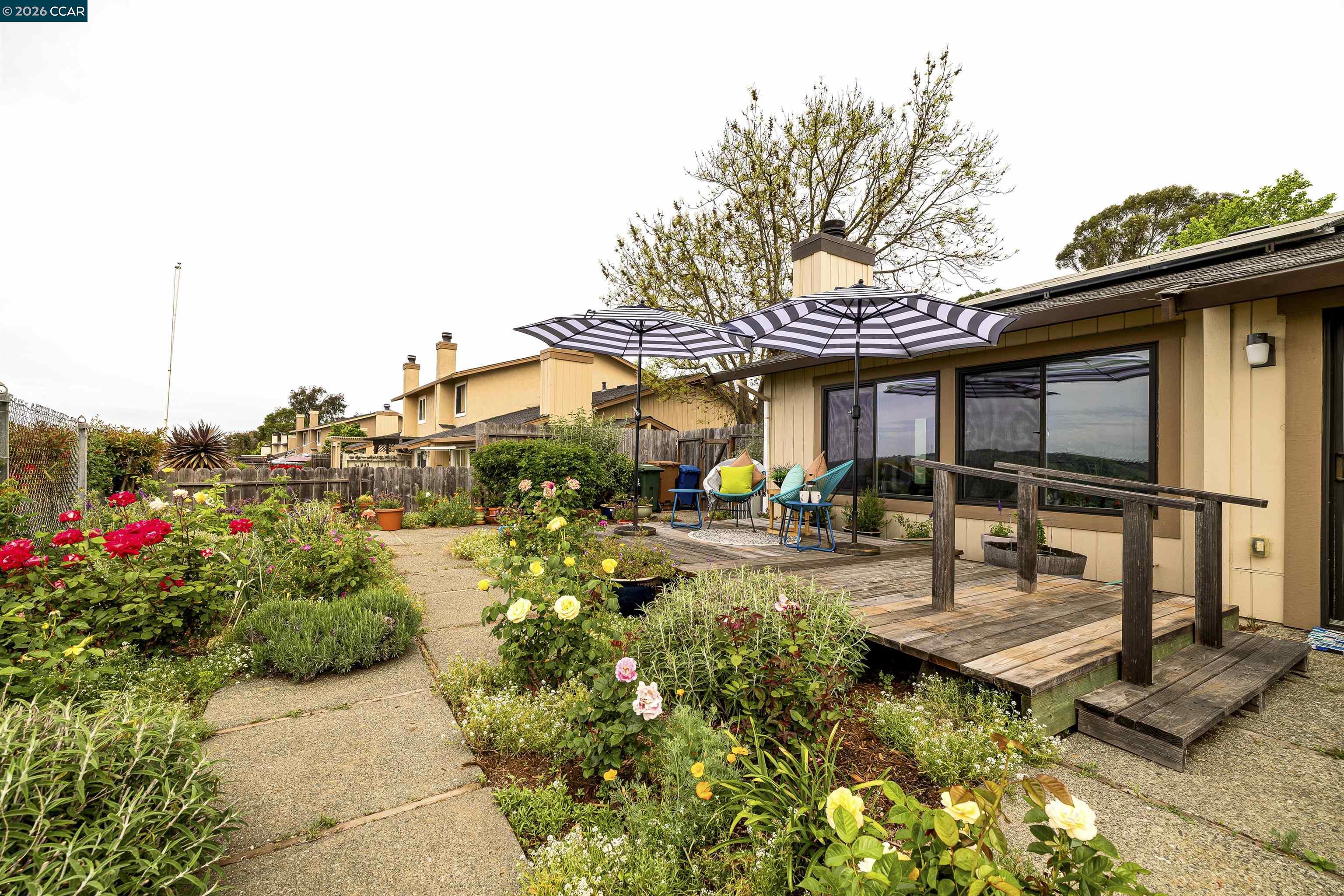 Detail Gallery Image 45 of 59 For 1196 Grove Circle, Benicia,  CA 94510 - 2 Beds | 2 Baths