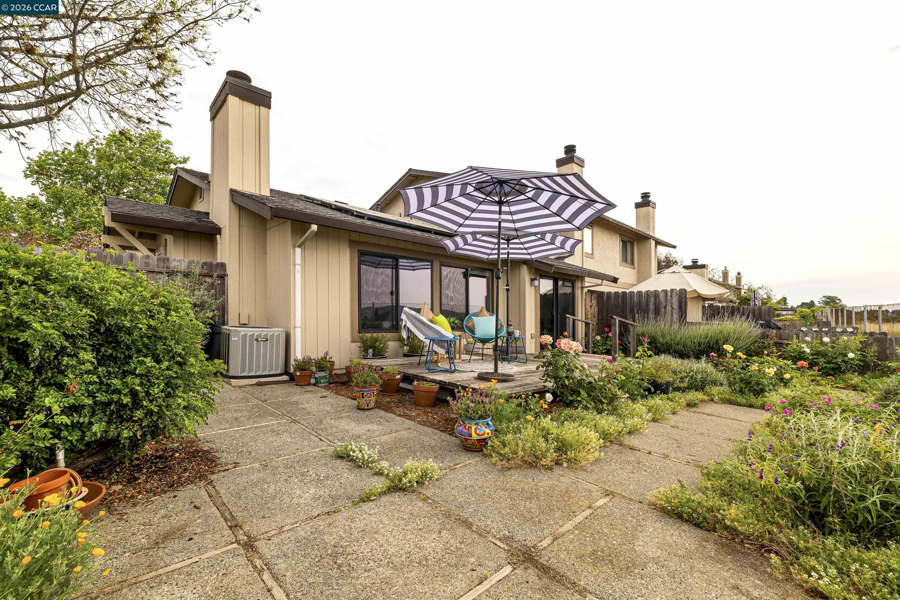 Detail Gallery Image 46 of 59 For 1196 Grove Circle, Benicia,  CA 94510 - 2 Beds | 2 Baths