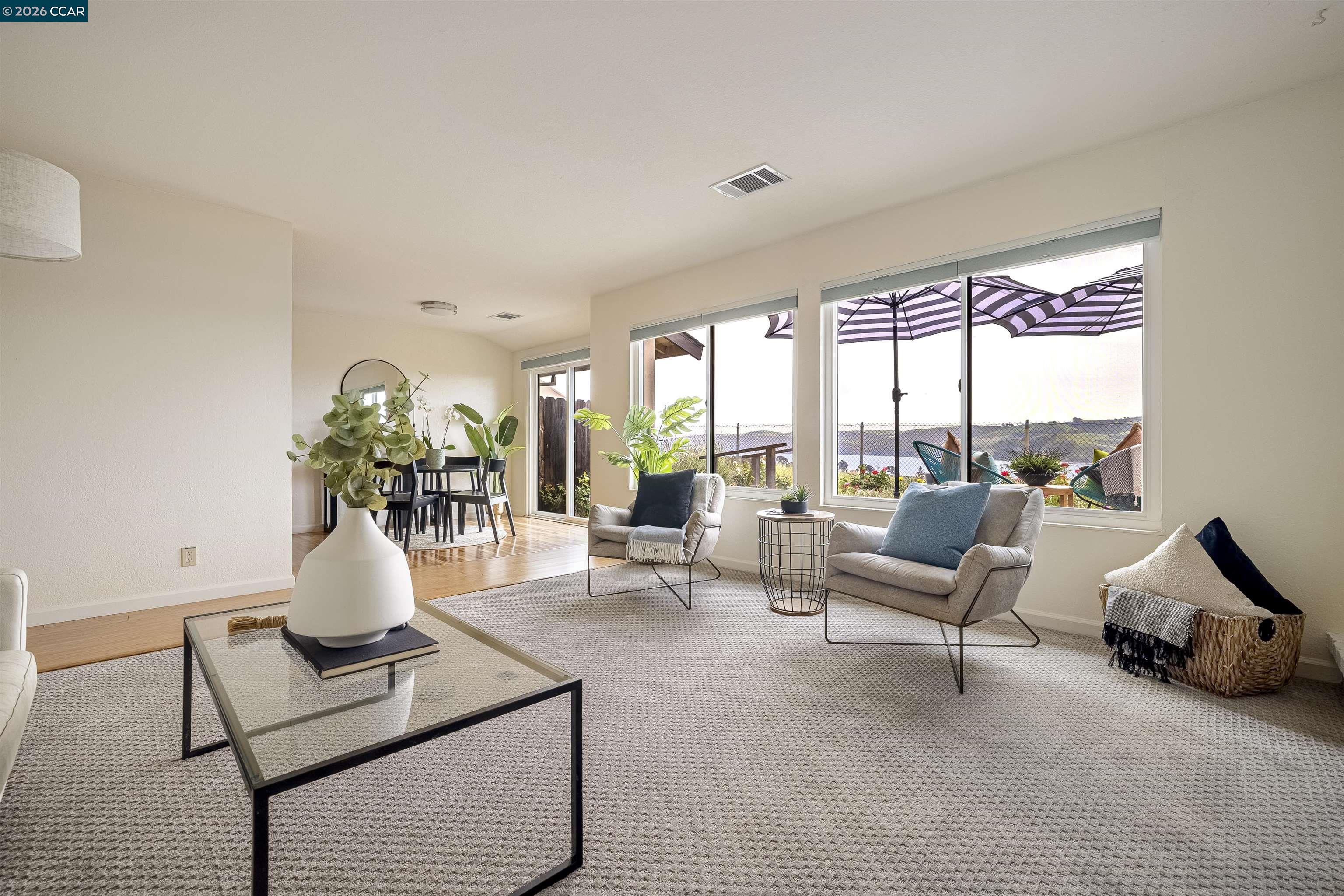 Detail Gallery Image 7 of 59 For 1196 Grove Circle, Benicia,  CA 94510 - 2 Beds | 2 Baths