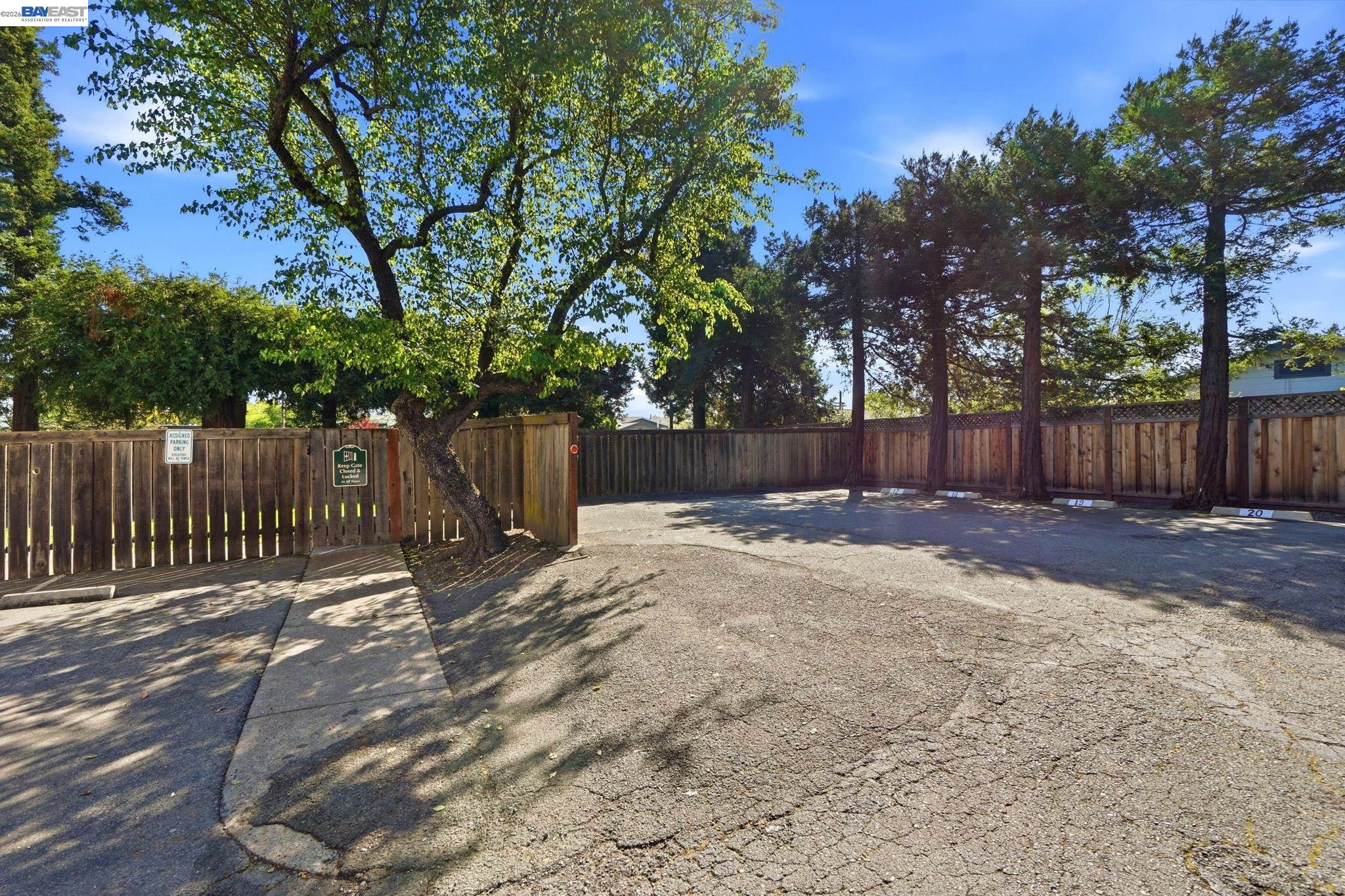 Detail Gallery Image 28 of 28 For 1945 Trinity Ave #1,  Walnut Creek,  CA 94596 - 2 Beds | 1 Baths