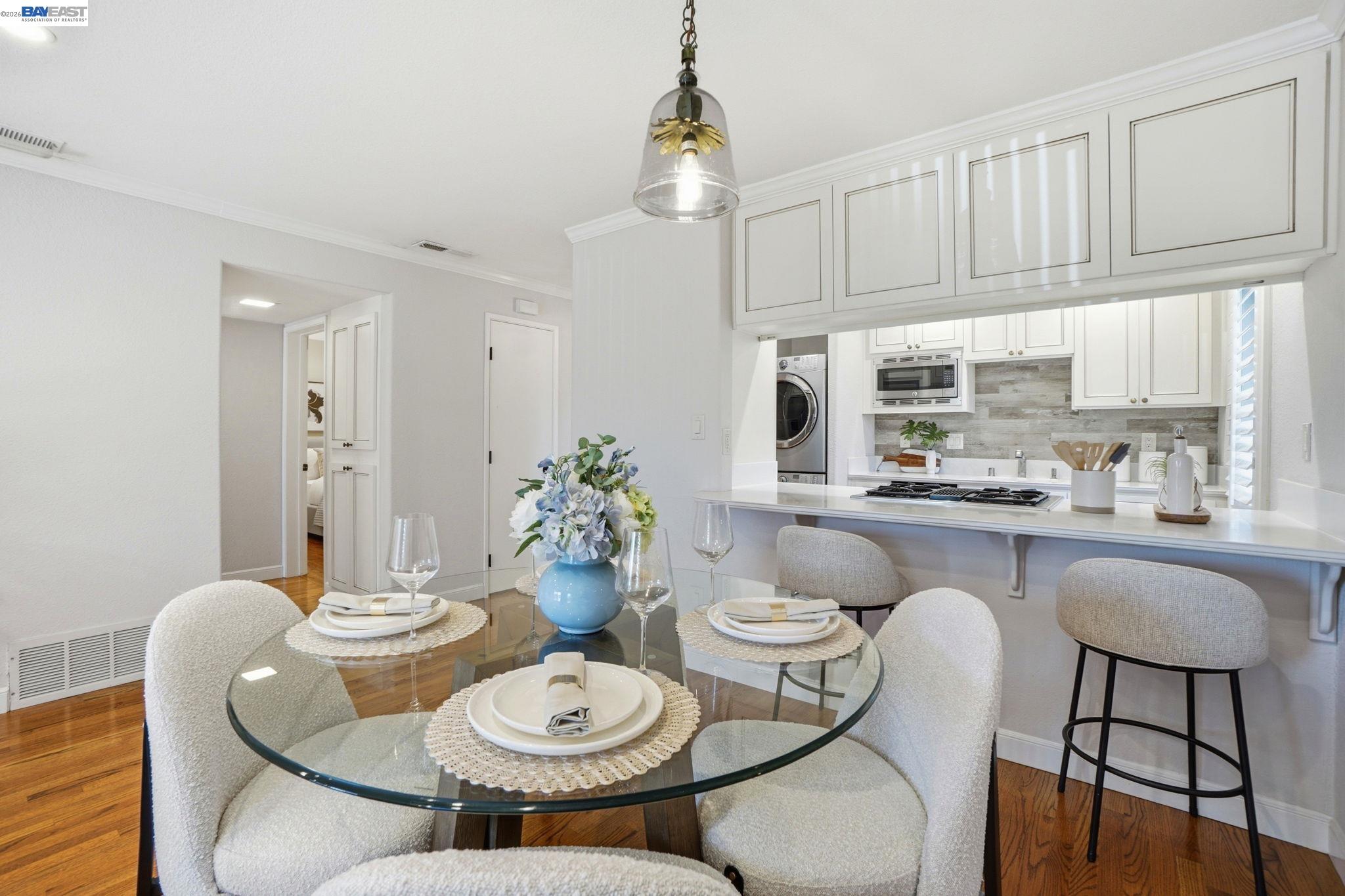 Detail Gallery Image 6 of 28 For 1945 Trinity Ave #1,  Walnut Creek,  CA 94596 - 2 Beds | 1 Baths