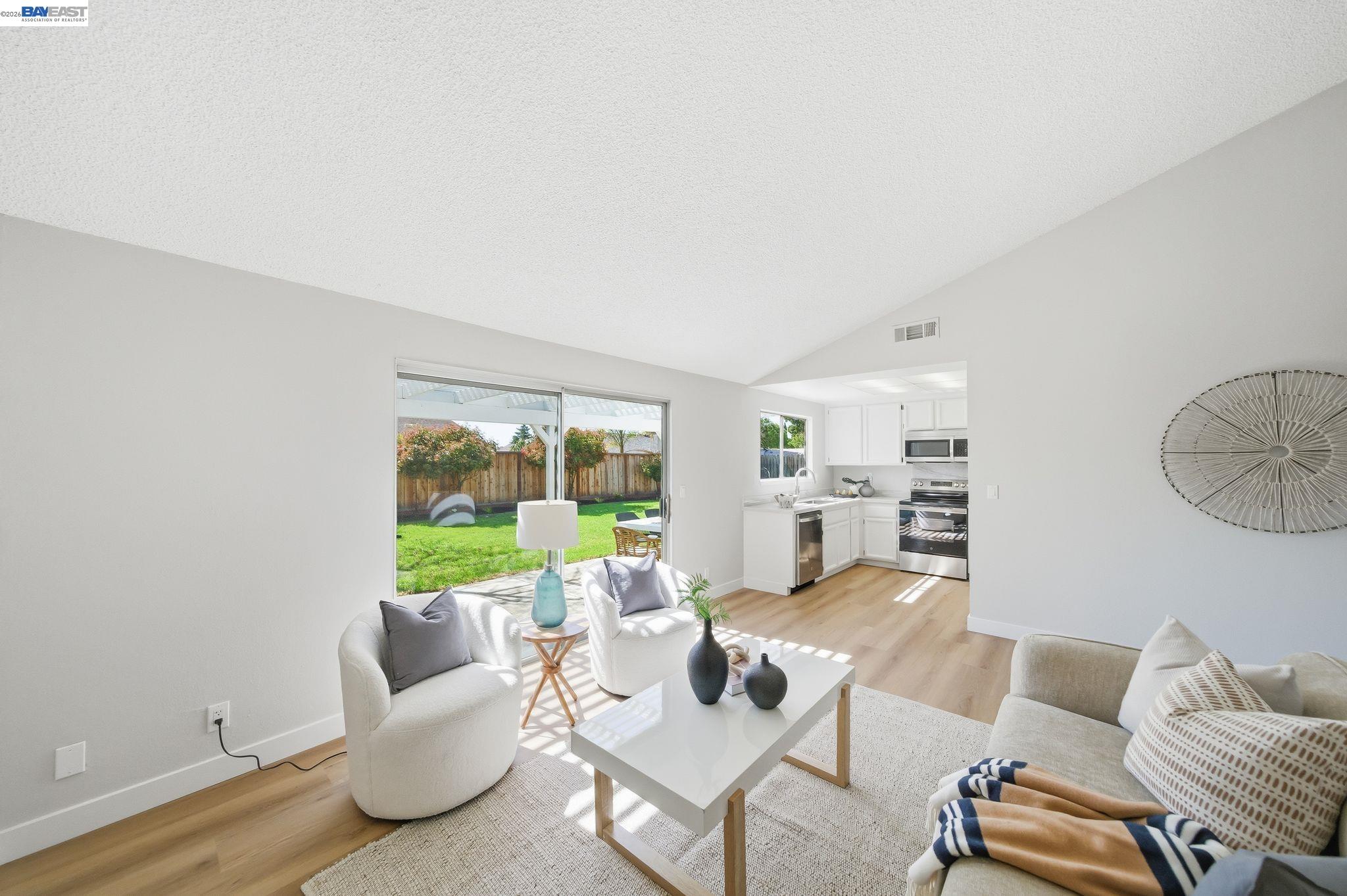 Detail Gallery Image 12 of 47 For 5981 Skylinks, Livermore,  CA 94551 - 4 Beds | 2 Baths