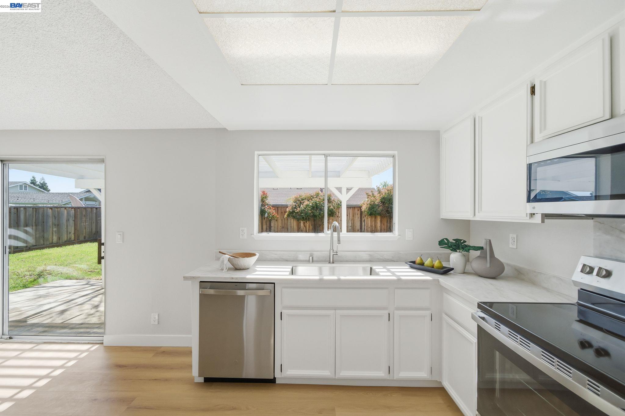 Detail Gallery Image 17 of 47 For 5981 Skylinks, Livermore,  CA 94551 - 4 Beds | 2 Baths