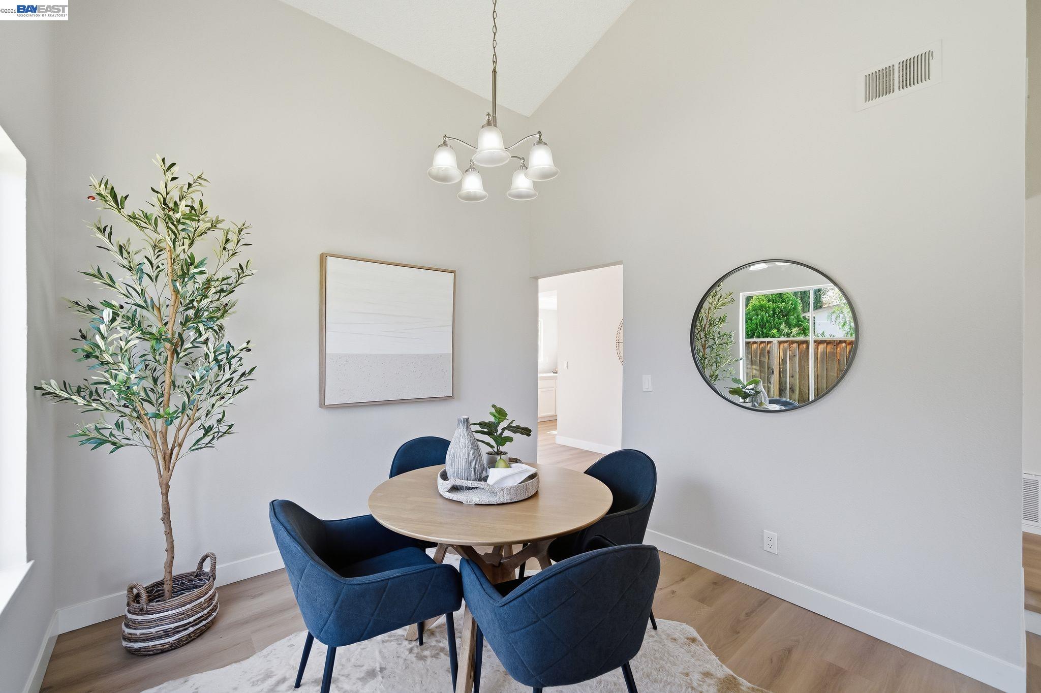 Detail Gallery Image 7 of 47 For 5981 Skylinks, Livermore,  CA 94551 - 4 Beds | 2 Baths