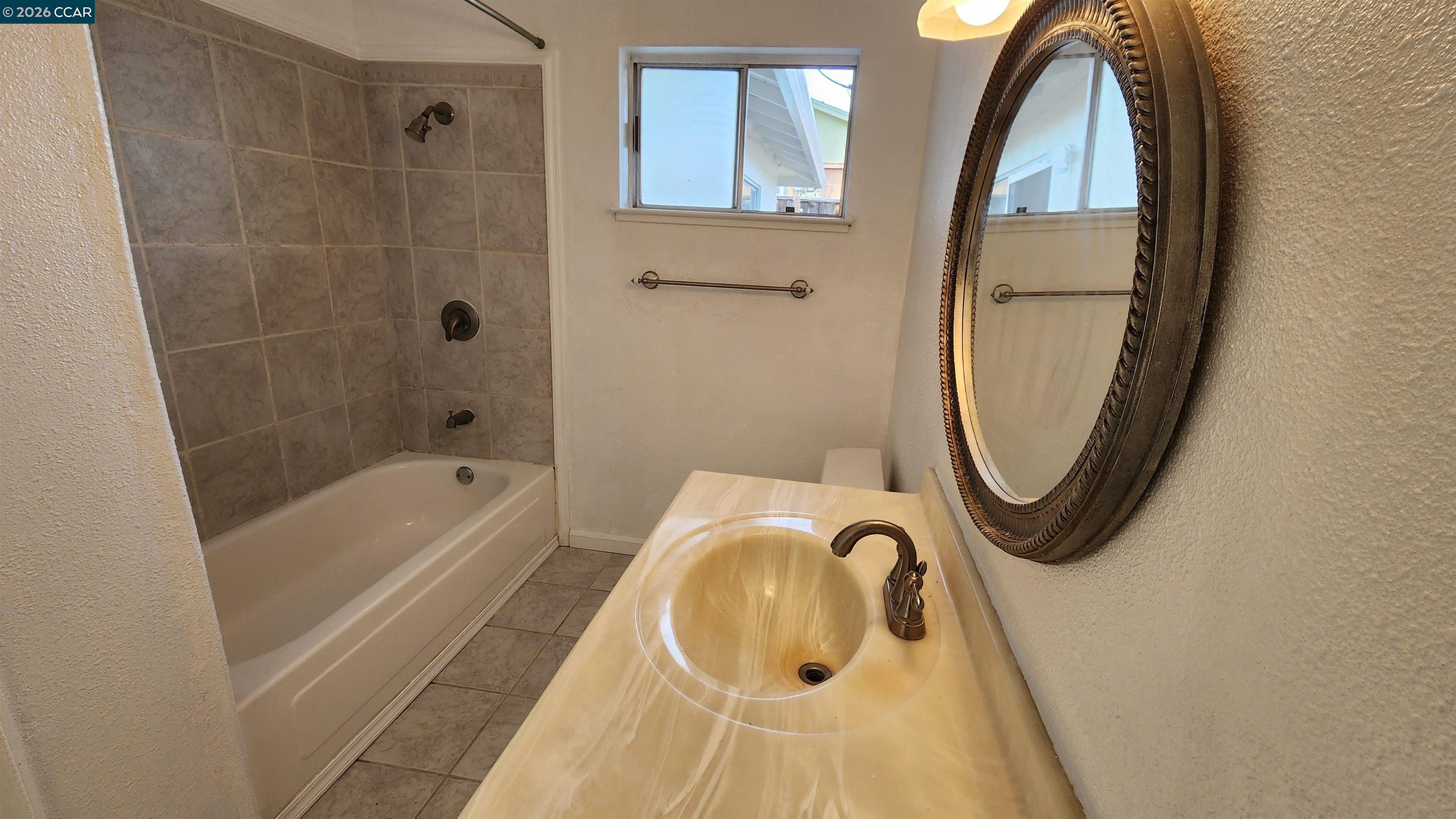 Detail Gallery Image 15 of 49 For 1269 Center Avenue, Martinez,  CA 94553 - 3 Beds | 2 Baths