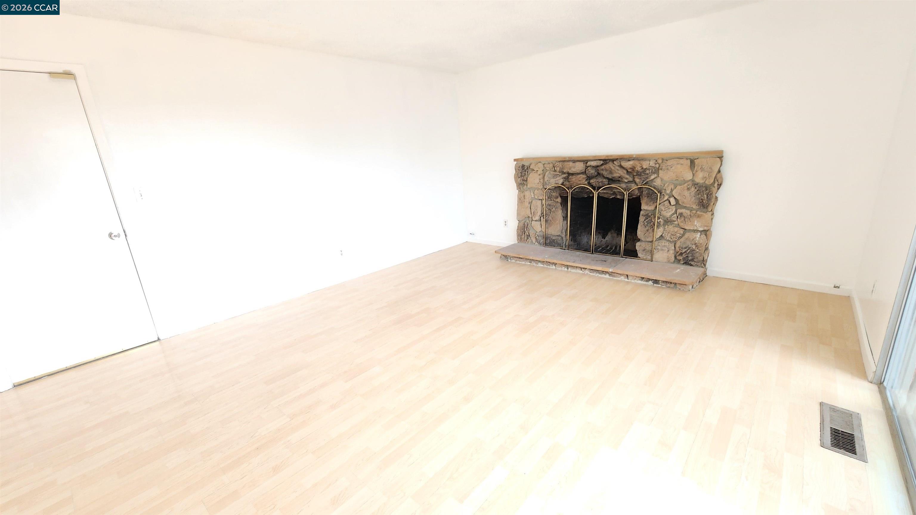 Detail Gallery Image 33 of 49 For 1269 Center Avenue, Martinez,  CA 94553 - 3 Beds | 2 Baths