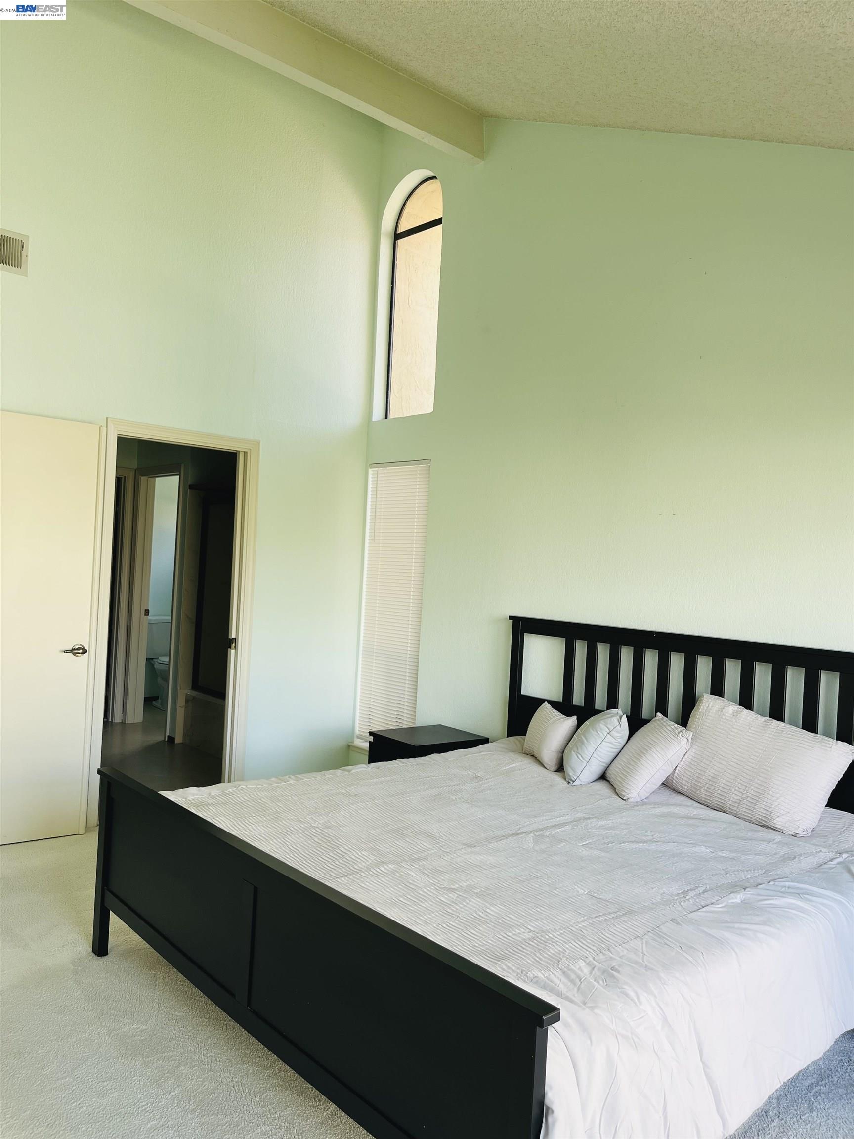 Detail Gallery Image 11 of 19 For 2515 Galleon Pl, San Leandro,  CA 94577 - 3 Beds | 2/1 Baths