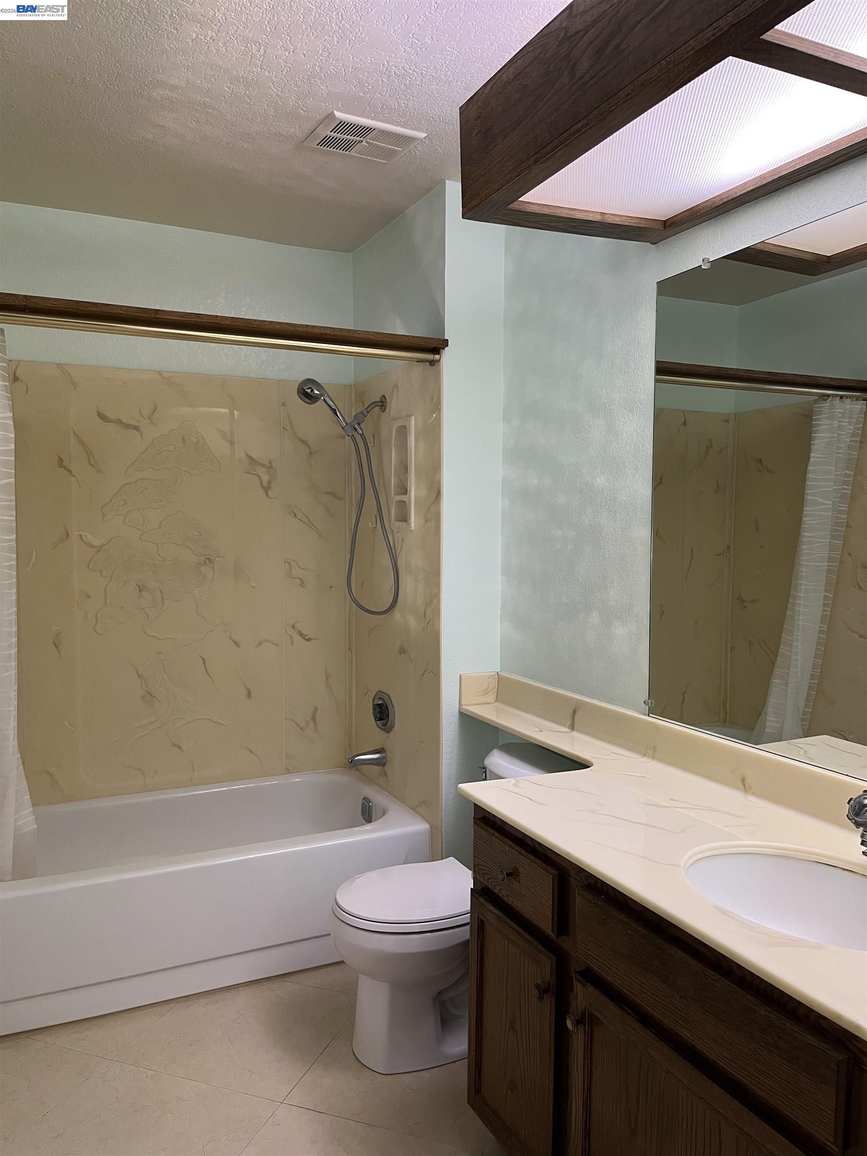 Detail Gallery Image 15 of 19 For 2515 Galleon Pl, San Leandro,  CA 94577 - 3 Beds | 2/1 Baths