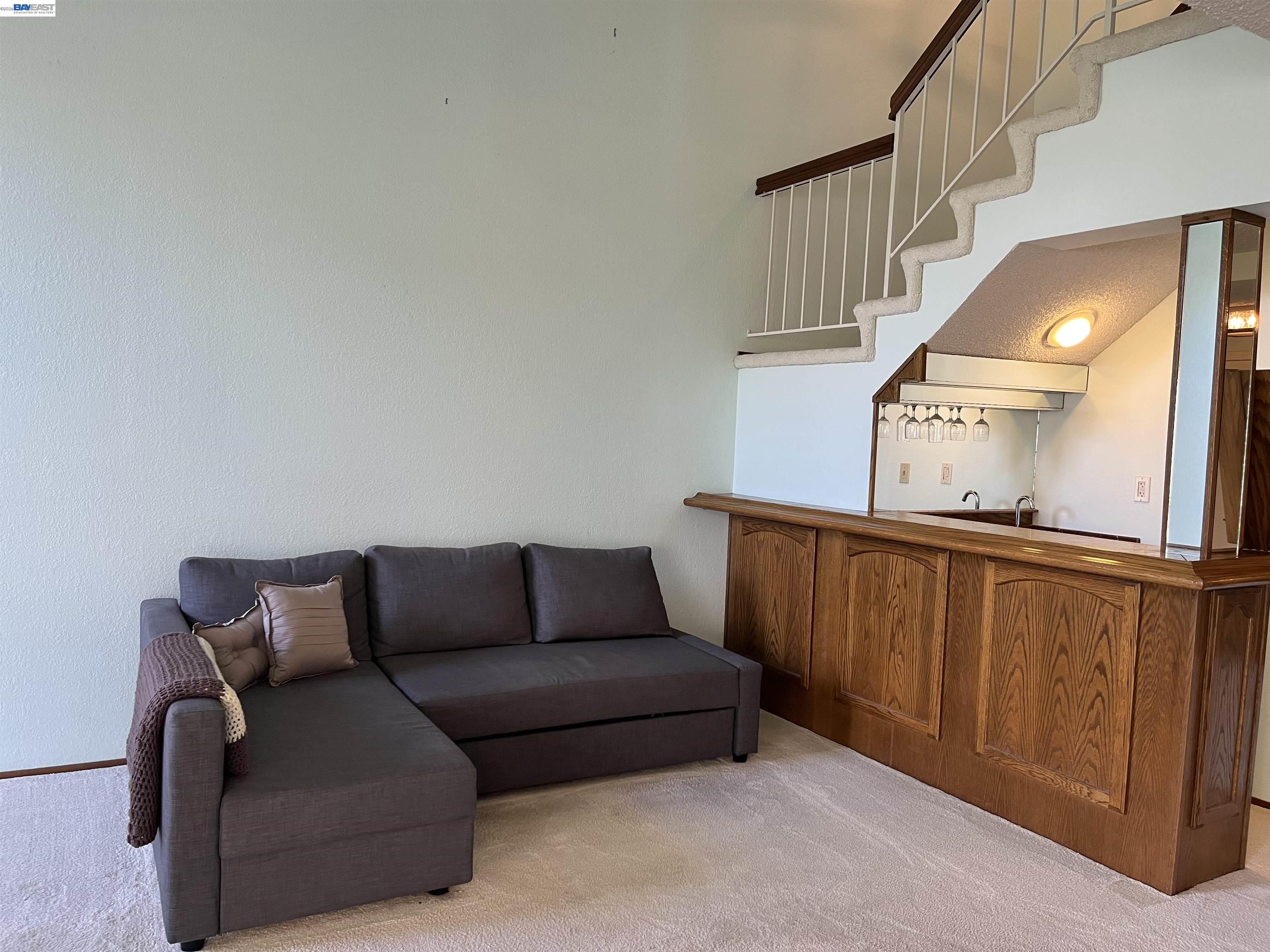 Detail Gallery Image 4 of 19 For 2515 Galleon Pl, San Leandro,  CA 94577 - 3 Beds | 2/1 Baths