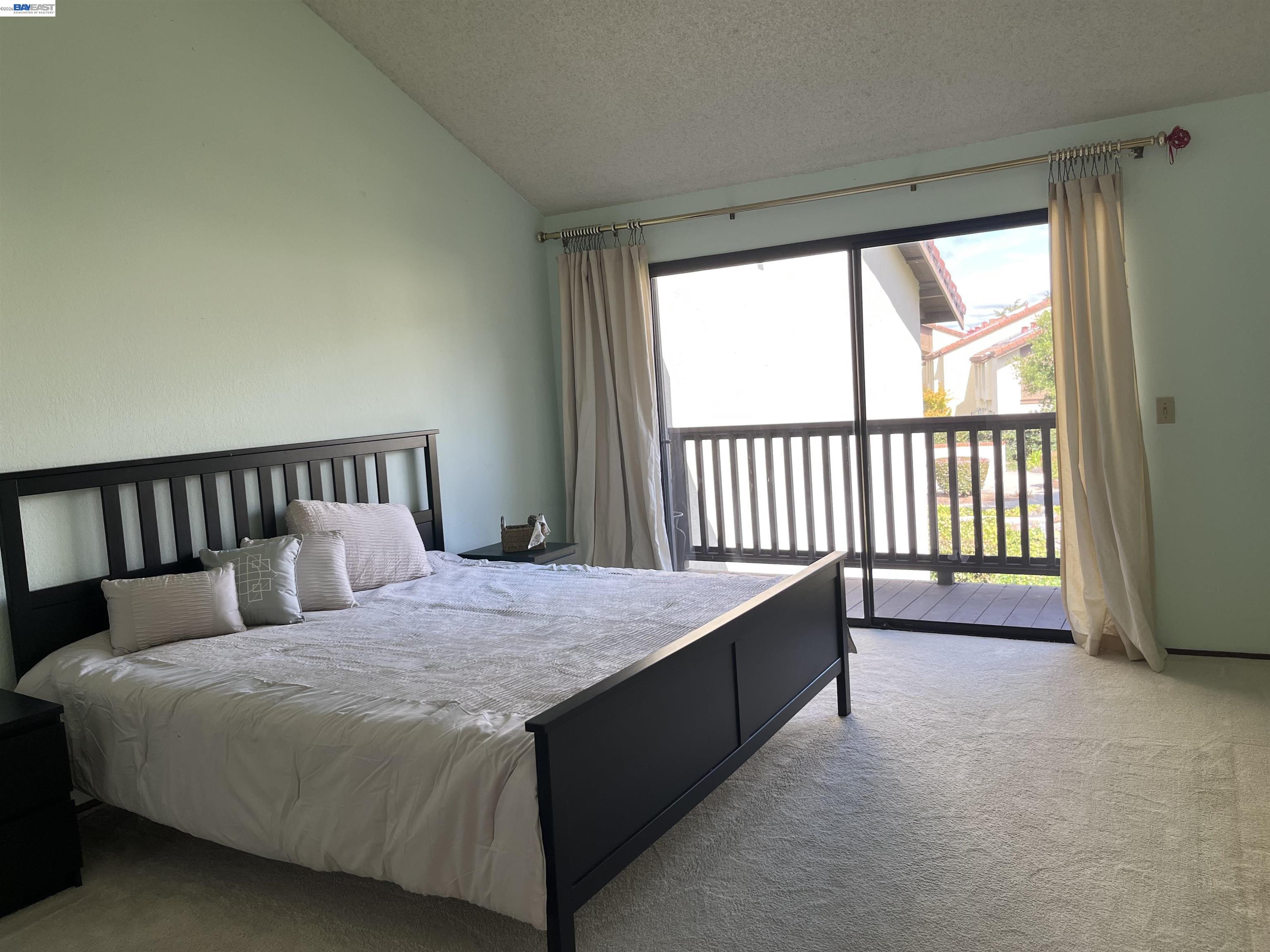 Detail Gallery Image 10 of 19 For 2515 Galleon Pl, San Leandro,  CA 94577 - 3 Beds | 2/1 Baths