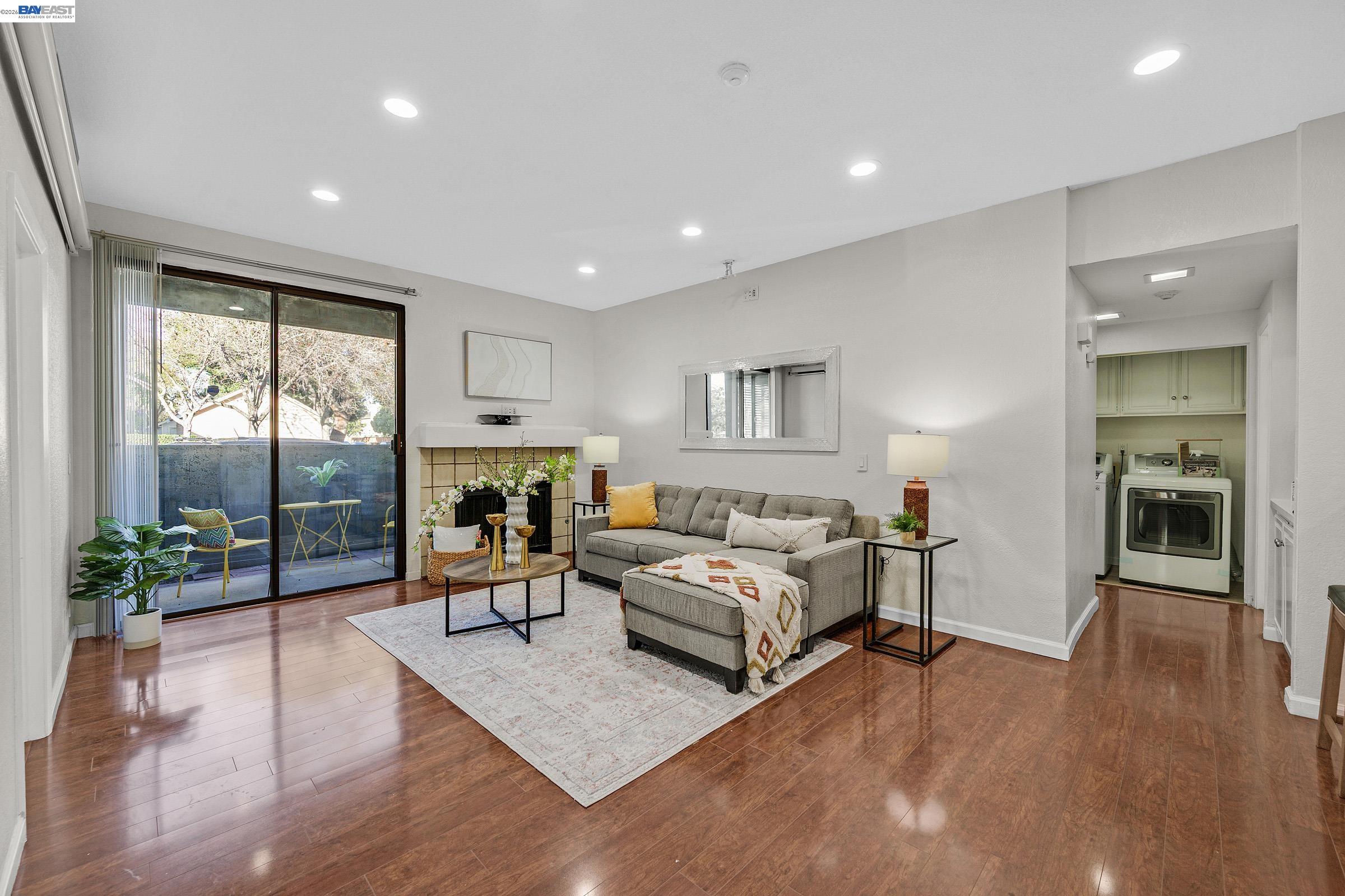 Detail Gallery Image 7 of 38 For 39921 Parada St a,  Newark,  CA 94560 - 3 Beds | 2 Baths