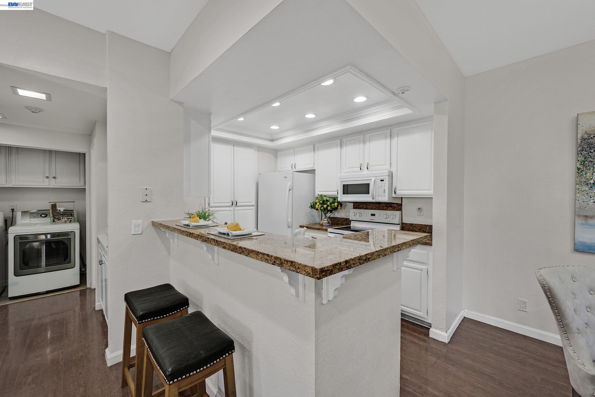 Detail Gallery Image 10 of 38 For 39921 Parada St a,  Newark,  CA 94560 - 3 Beds | 2 Baths