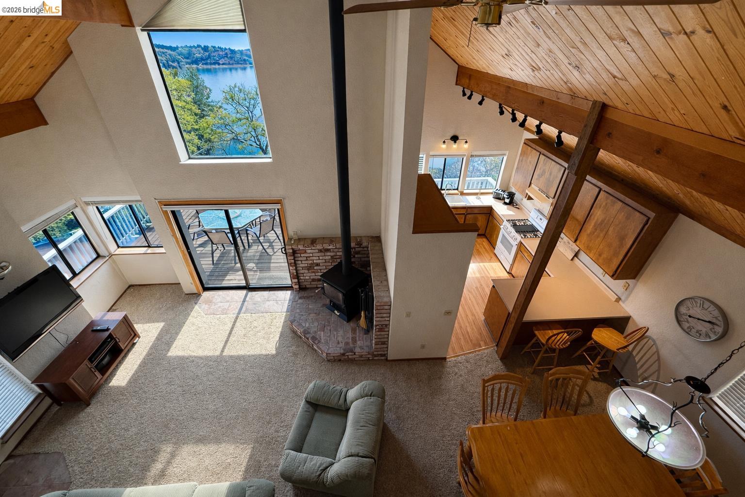 Detail Gallery Image 11 of 22 For 867 Foothill Road, Copperopolis,  CA 95228 - 3 Beds | 2 Baths