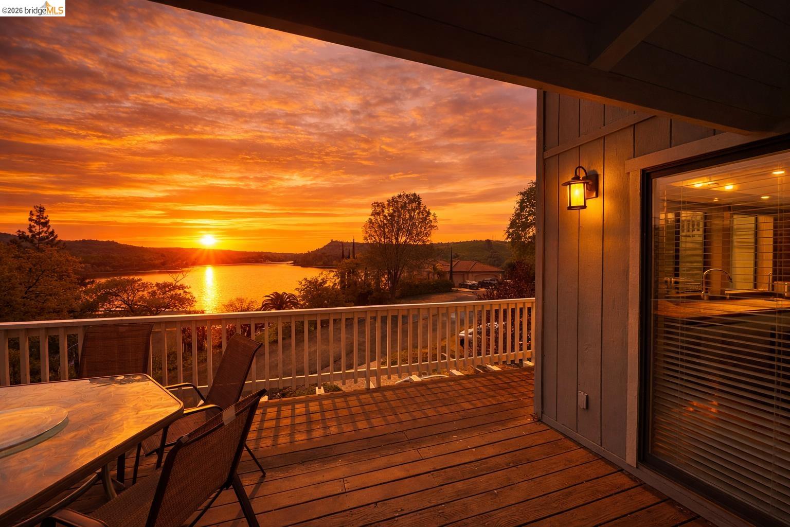 Detail Gallery Image 12 of 22 For 867 Foothill Road, Copperopolis,  CA 95228 - 3 Beds | 2 Baths