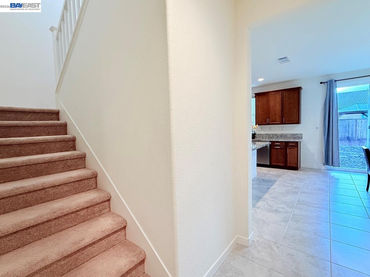 Detail Gallery Image 22 of 60 For 5350 Sotto Way, Antioch,  CA 94531 - 5 Beds | 3 Baths