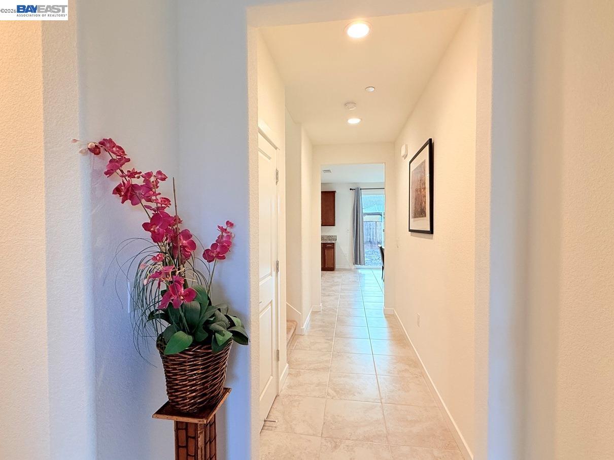 Detail Gallery Image 6 of 60 For 5350 Sotto Way, Antioch,  CA 94531 - 5 Beds | 3 Baths