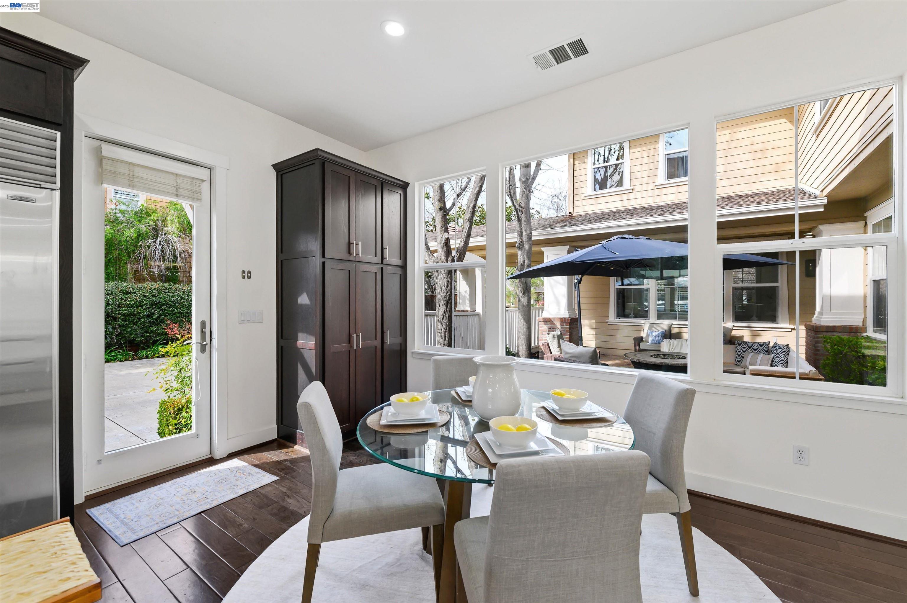 Detail Gallery Image 10 of 31 For 5454 Stockton Loop, Livermore,  CA 94550 - 5 Beds | 4 Baths