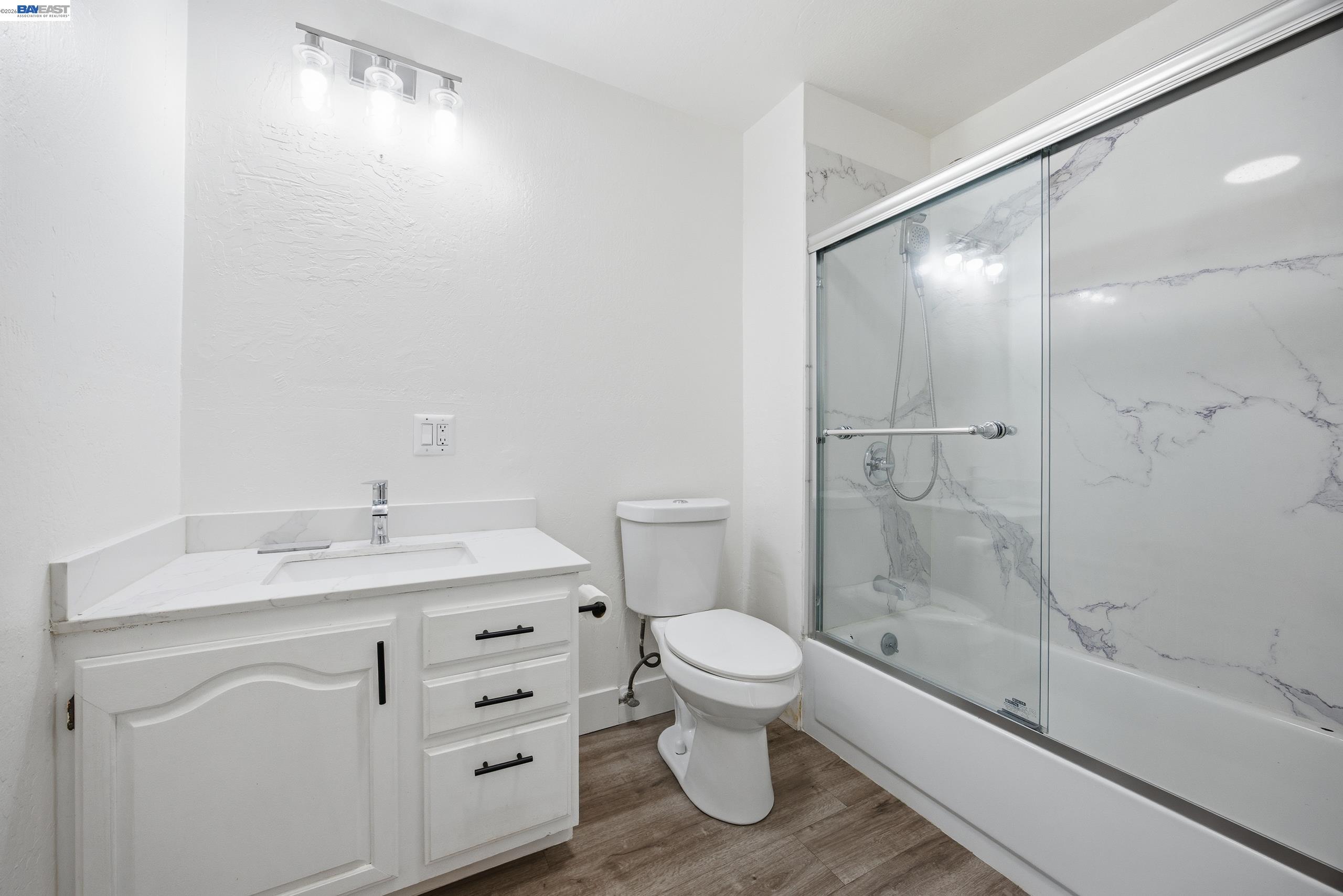 Detail Gallery Image 7 of 15 For 3511 Gray Street, Oakland,  CA 94601 - 3 Beds | 2 Baths