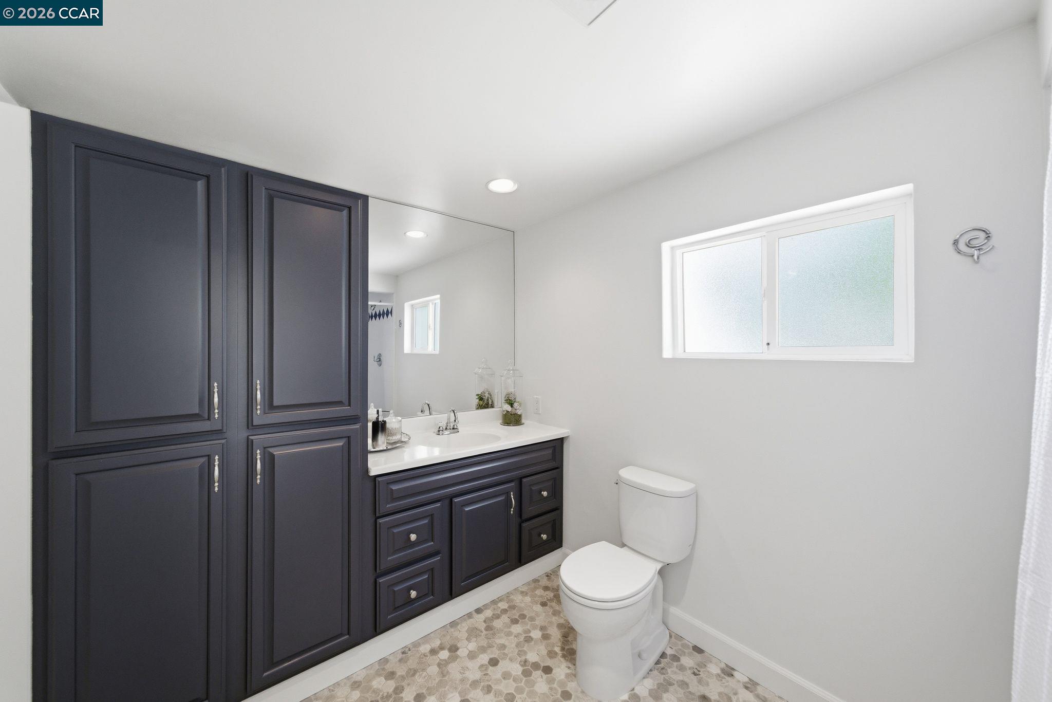 Detail Gallery Image 28 of 46 For 102 Hillcrest Dr, Orinda,  CA 94563 - 4 Beds | 3 Baths