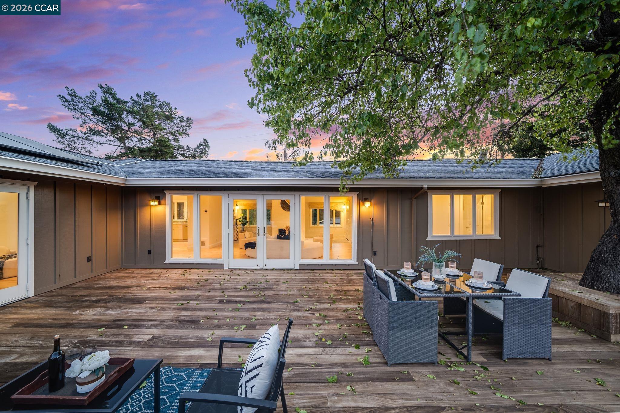 Detail Gallery Image 32 of 46 For 102 Hillcrest Dr, Orinda,  CA 94563 - 4 Beds | 3 Baths