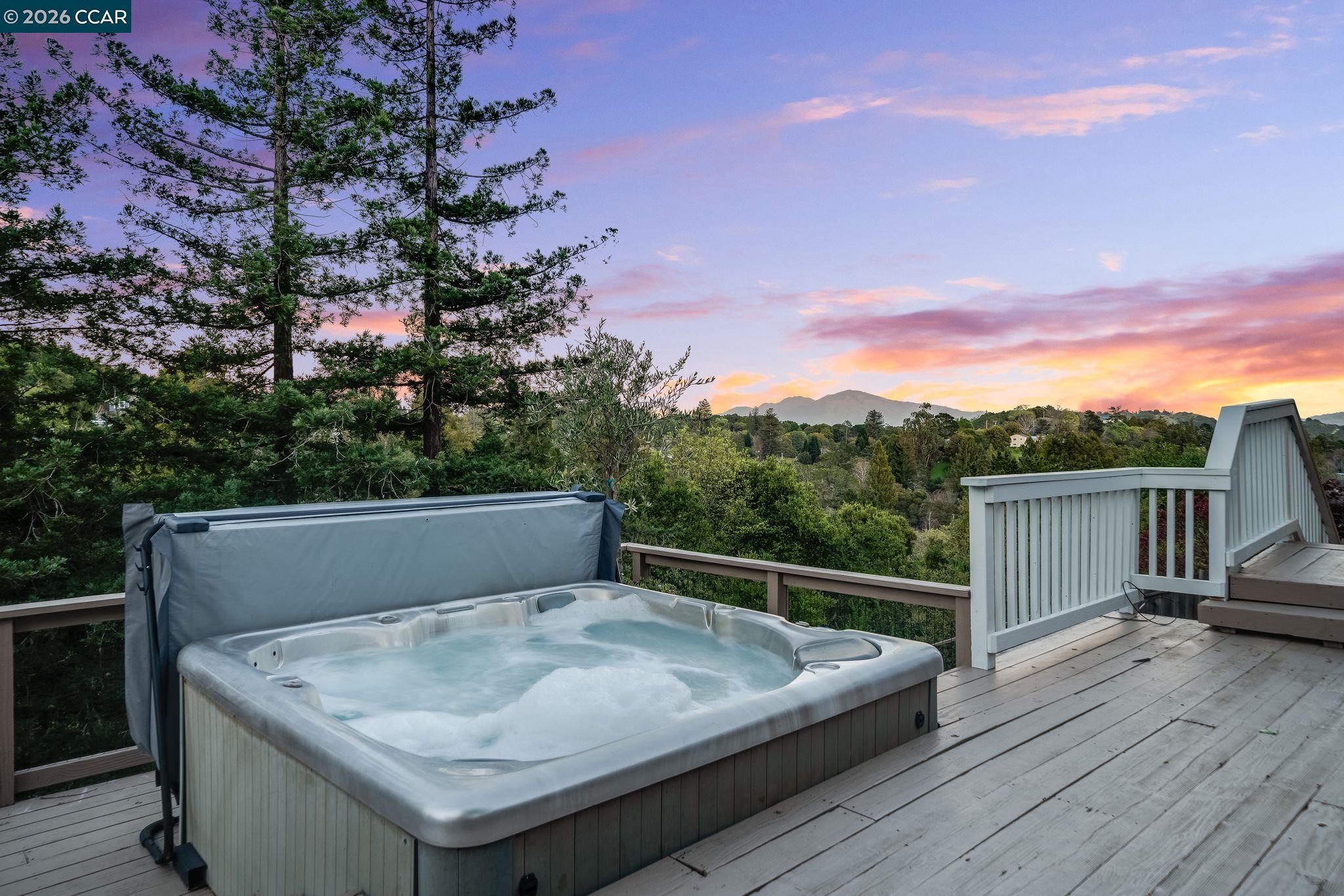 Detail Gallery Image 37 of 46 For 102 Hillcrest Dr, Orinda,  CA 94563 - 4 Beds | 3 Baths