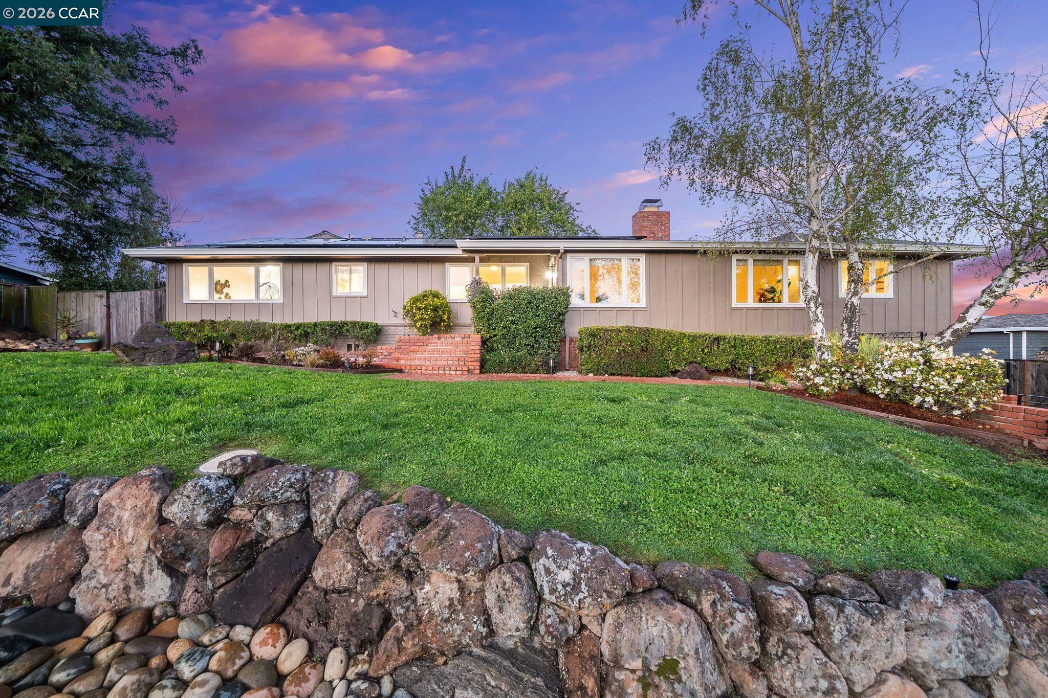 Detail Gallery Image 42 of 46 For 102 Hillcrest Dr, Orinda,  CA 94563 - 4 Beds | 3 Baths