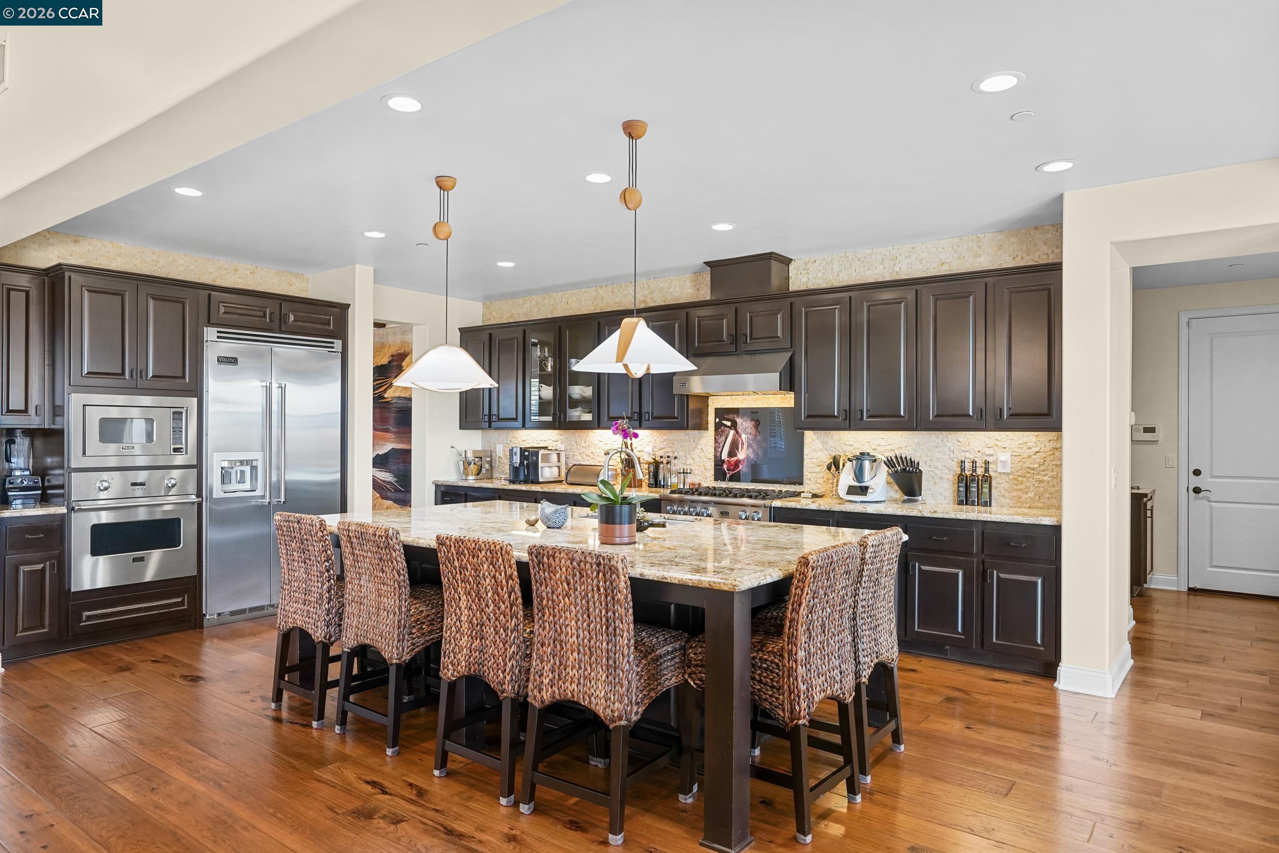 Detail Gallery Image 13 of 60 For 372 Falcon Crest Dr, –,  CA 93436 - 4 Beds | 3/1 Baths