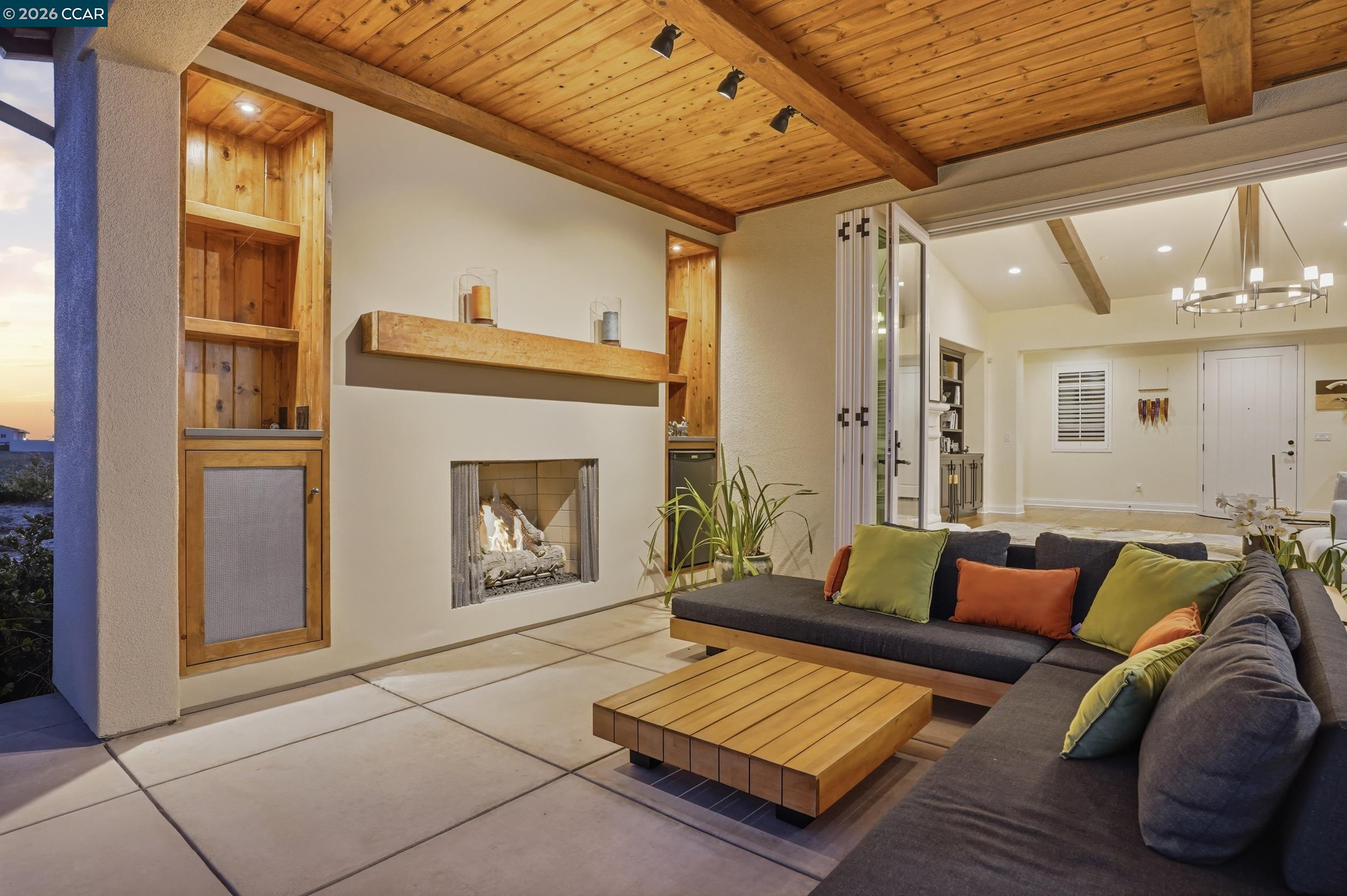 Detail Gallery Image 5 of 60 For 372 Falcon Crest Dr, –,  CA 93436 - 4 Beds | 3/1 Baths