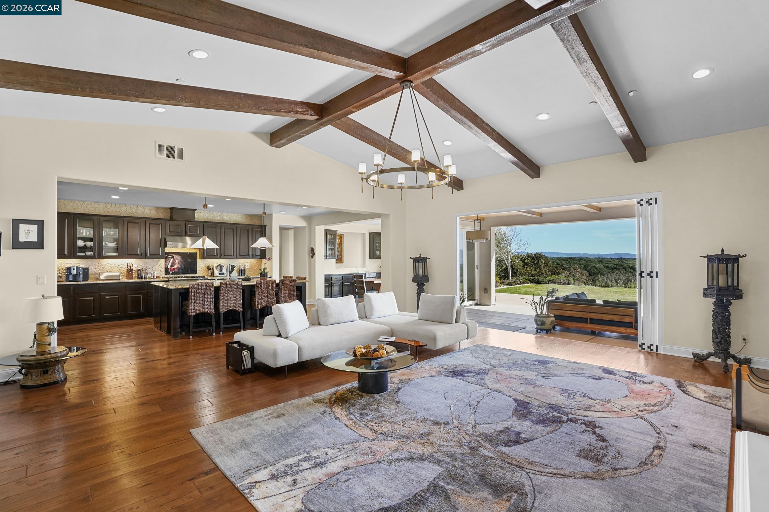 Detail Gallery Image 6 of 60 For 372 Falcon Crest Dr, –,  CA 93436 - 4 Beds | 3/1 Baths