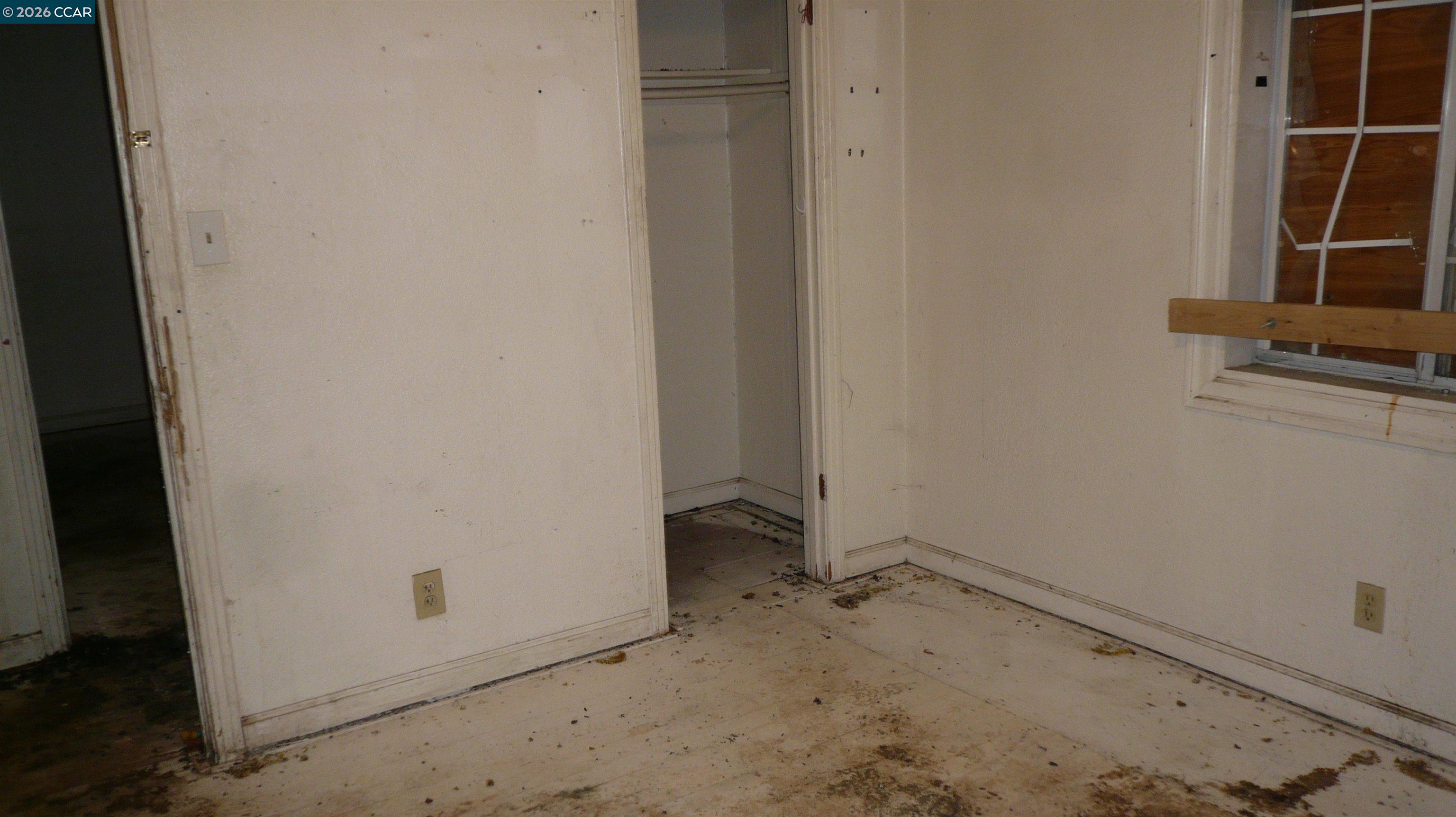 Detail Gallery Image 11 of 17 For 3200 San Diego Way, Sacramento,  CA 95820 - 3 Beds | 1 Baths