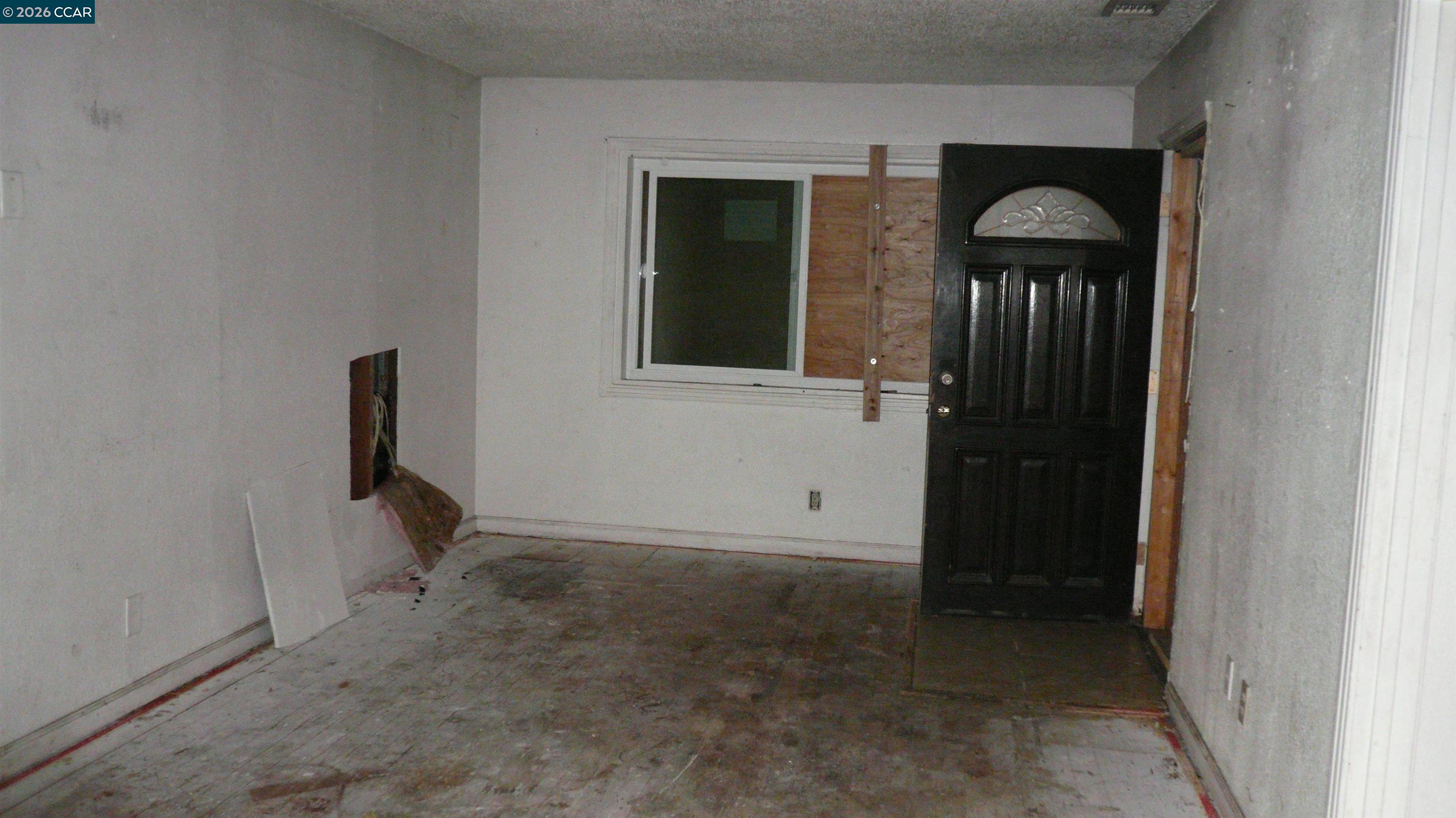 Detail Gallery Image 8 of 17 For 3200 San Diego Way, Sacramento,  CA 95820 - 3 Beds | 1 Baths