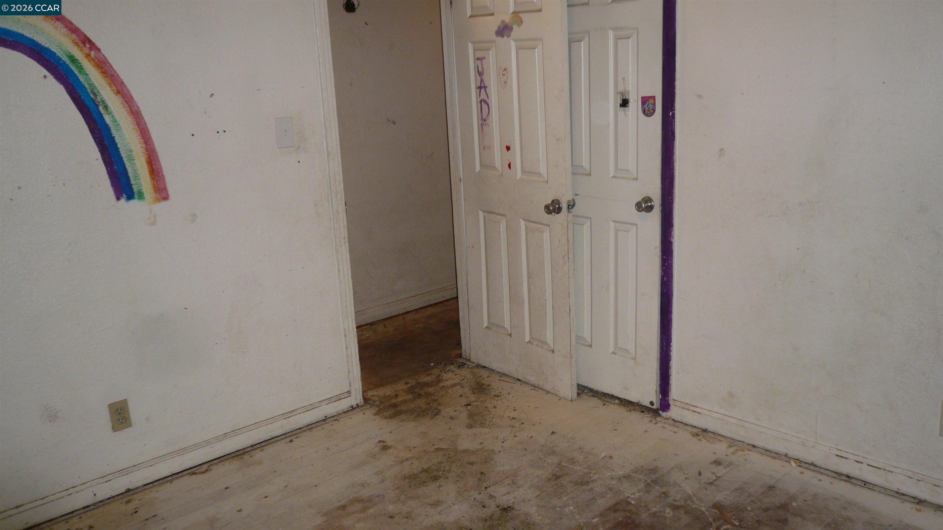 Detail Gallery Image 10 of 17 For 3200 San Diego Way, Sacramento,  CA 95820 - 3 Beds | 1 Baths