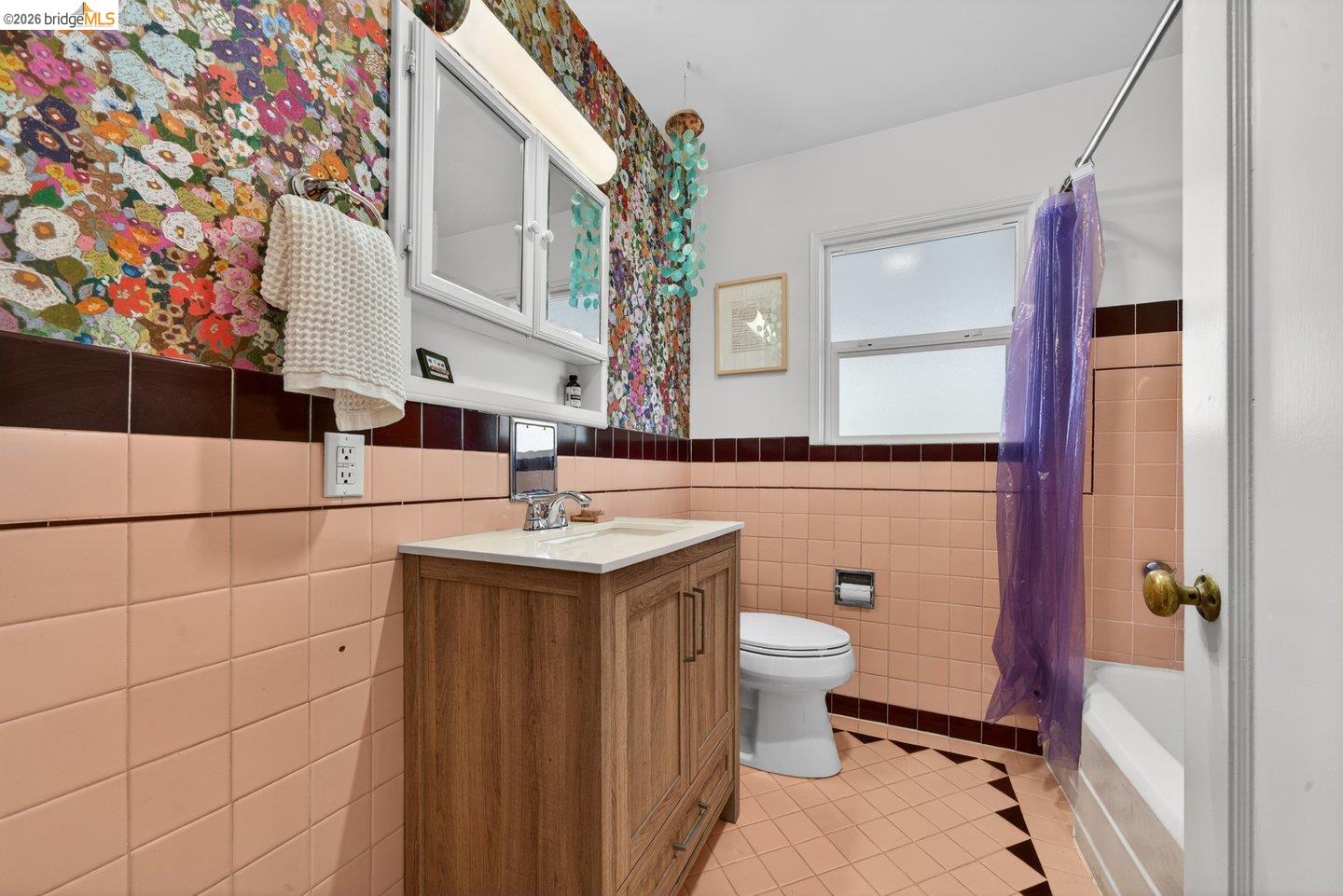 Detail Gallery Image 19 of 48 For 3734 Mcclelland St, Oakland,  CA 94619 - 2 Beds | 1 Baths