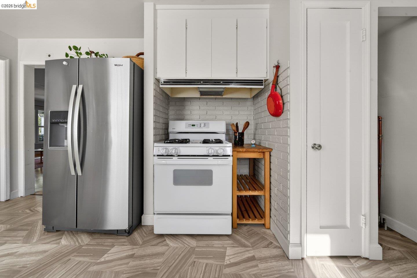 Detail Gallery Image 26 of 48 For 3734 Mcclelland St, Oakland,  CA 94619 - 2 Beds | 1 Baths