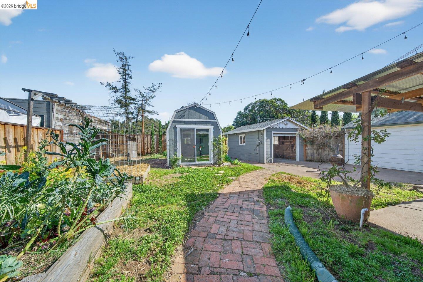 Detail Gallery Image 34 of 48 For 3734 Mcclelland St, Oakland,  CA 94619 - 2 Beds | 1 Baths